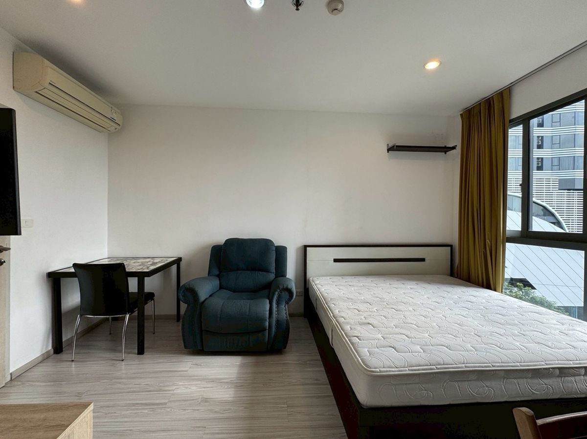 ให้เช่าคอนโดบางนา แบริ่ง ลาซาล : For Rent : Ideo Mobi Sukhumvit Eastgate - BTS Bang Na 3mins walk 
( 23 Sqm , 5th Floor )