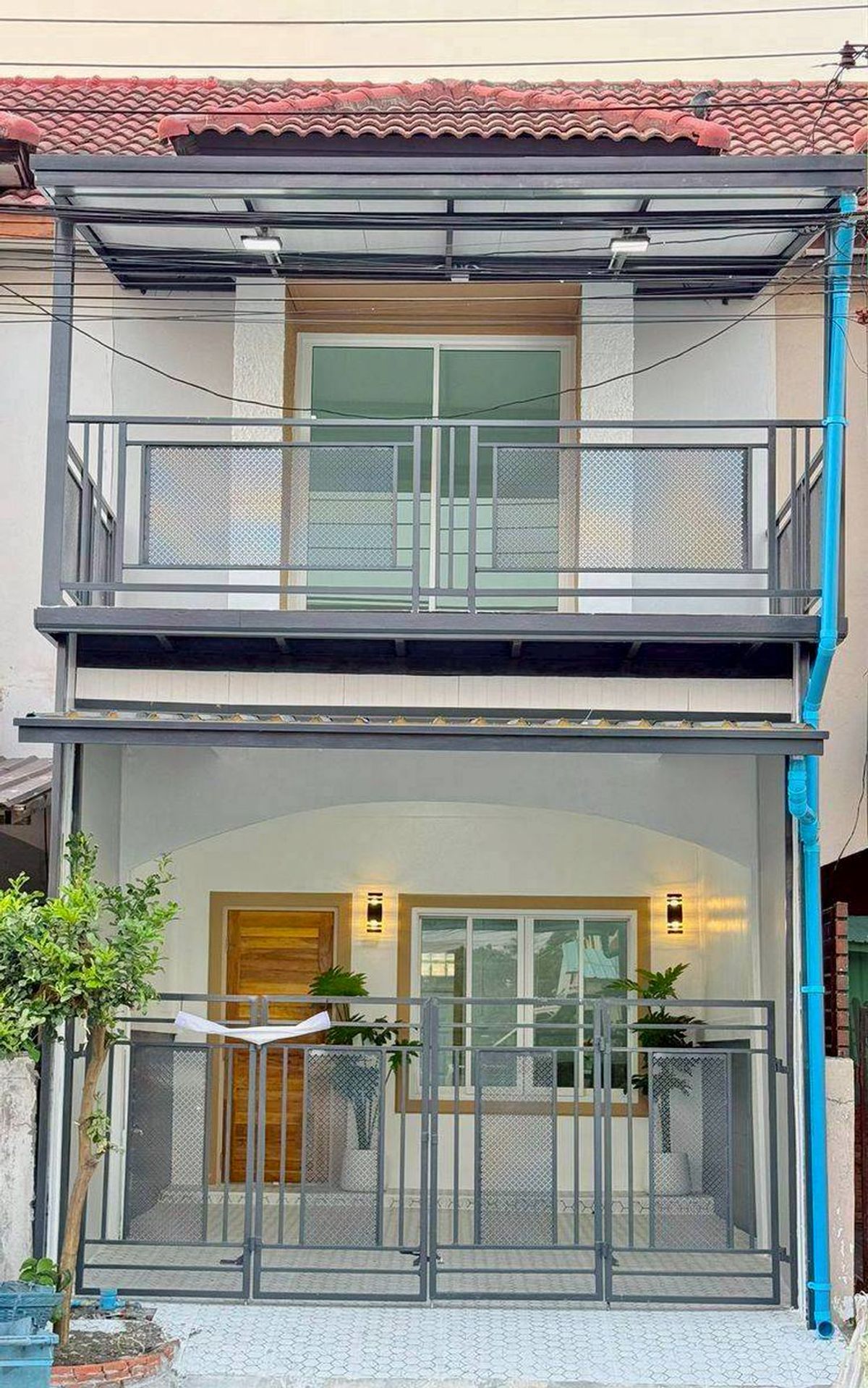 ขายทาวน์โฮมพระราม 5 ราชพฤกษ์ บางกรวย : 📣 ขาย ทาวน์เฮ้าส์ รีโนเวททั้งหลัง 🏡 หมู่บ้าน ปิยวรารมย์ เฟส1 🚇 ใกล้ MRT คลองบางไผ่ 🛋ฟรีเฟอร์ฯ 💸 ราคาดีที่สุด 1.79 ล้าน