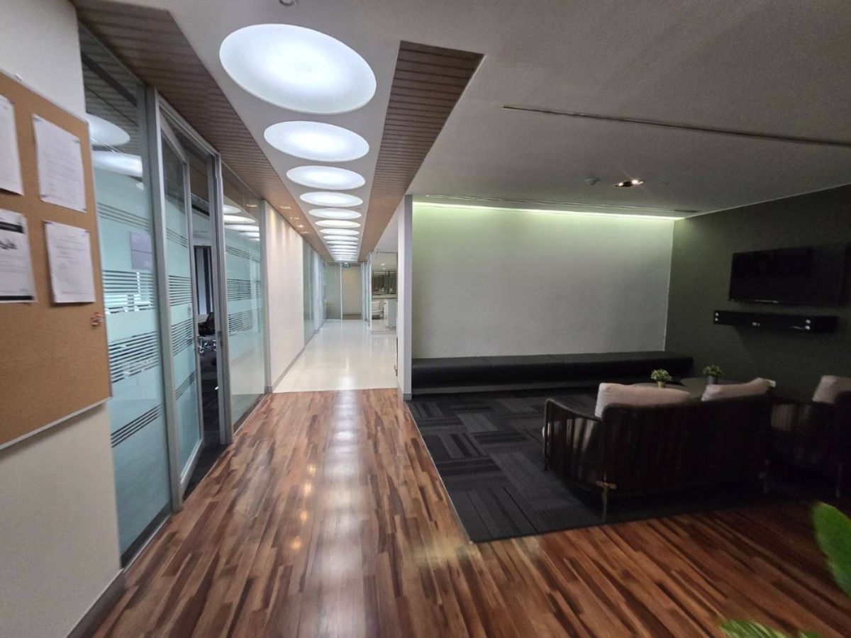 For RentOfficeSukhumvit, Asoke, Thonglor : For Rent Bangkok Fully Fitted Office Near Sukhumvit BTS Asok 1,371 sqm BRE25186