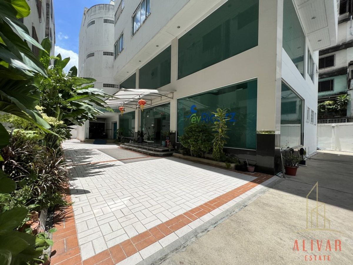 ให้เช่าอาคารพาณิชย์วงเวียนใหญ่ เจริญนคร : RB022623 ให้เช่า อาคารพาณิชย์ 4ชั้น พร้อมโกดัง เจริญนคร 34 (ว่าง เดือนสิงหา 2025)