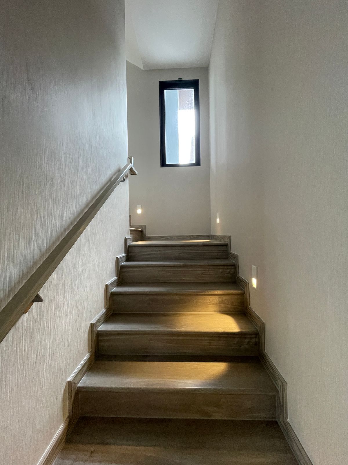 ขายบ้านพระราม 9 เพชรบุรีตัดใหม่ RCA : ขายอาร์เทล อโศก – พระราม 9 แบบบ้าน ARCHE ที่สุดแห่งความหรูหรา บ้านแฝด 3.5 ชั้น พร้อมสระว่ายน้ำส่วนตัวและลิฟต์ส่วนตัว โดดเด่นด้วยดีไซน์หรูหรา ทันสมัย และพื้นที่ใช้สอยที่กว้างขวาง เดินทางสะดวกสบาย ใกล้โรงเรียนนานาชาติและห้างสรรพสินค้า 