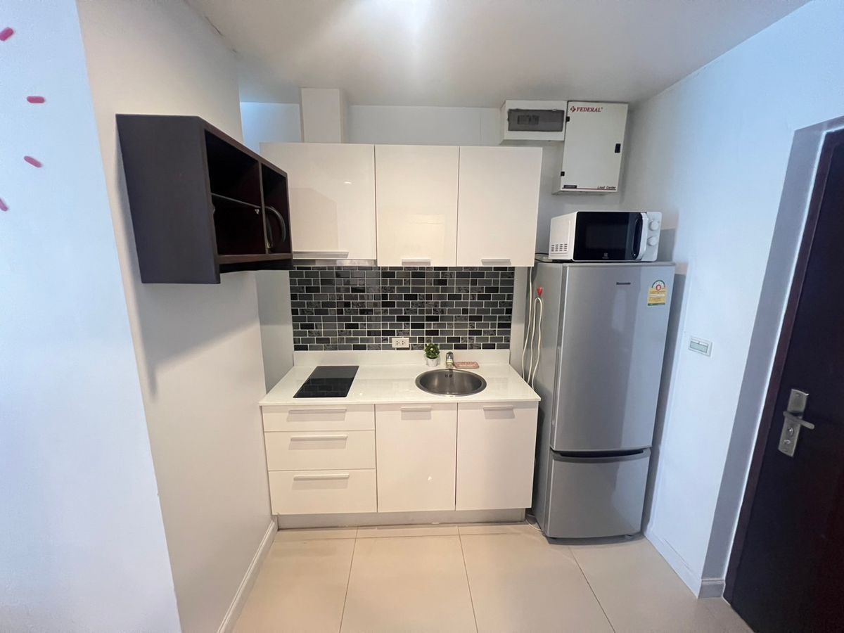 For RentCondoNana, North Nana,Sukhumvit13, Soi Nana : P-2731 Urgent rent! Prime Sukhumvit 11, beautiful room, complete furniture, good location, convenient to travel.