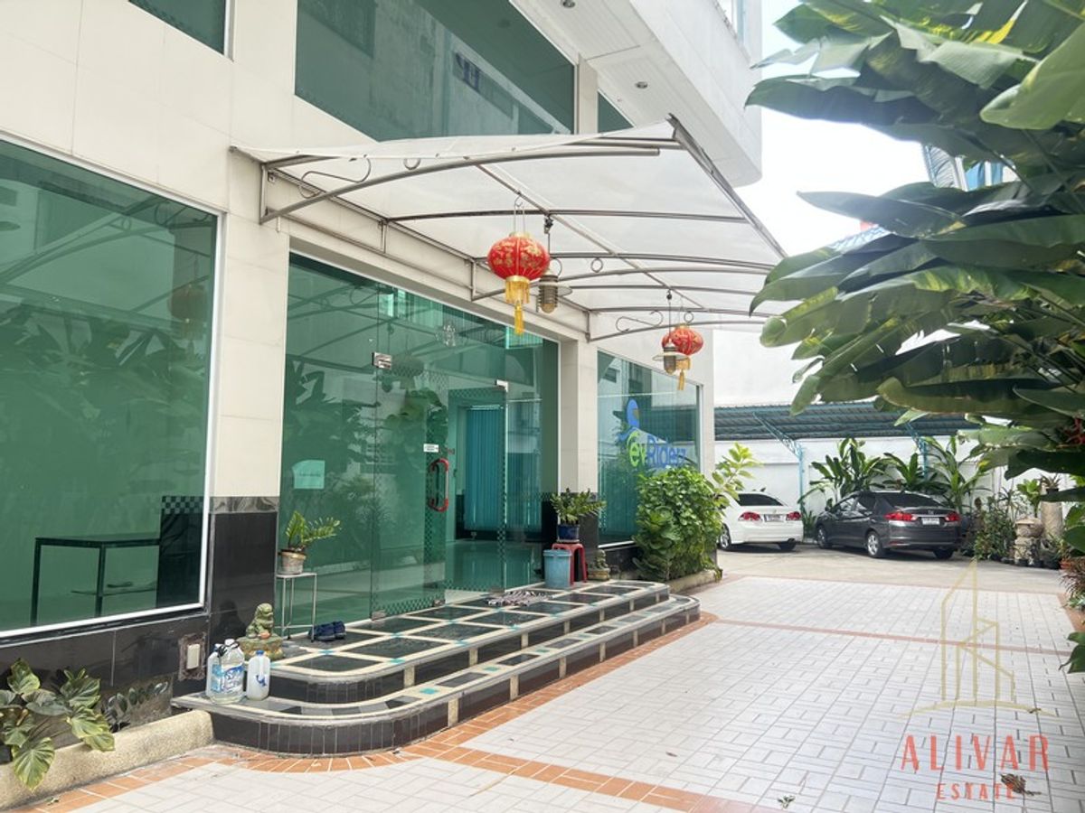 ให้เช่าอาคารพาณิชย์วงเวียนใหญ่ เจริญนคร : RB022623 ให้เช่า อาคารพาณิชย์ 4ชั้น พร้อมโกดัง เจริญนคร 34 (ว่าง เดือนสิงหา 2025)