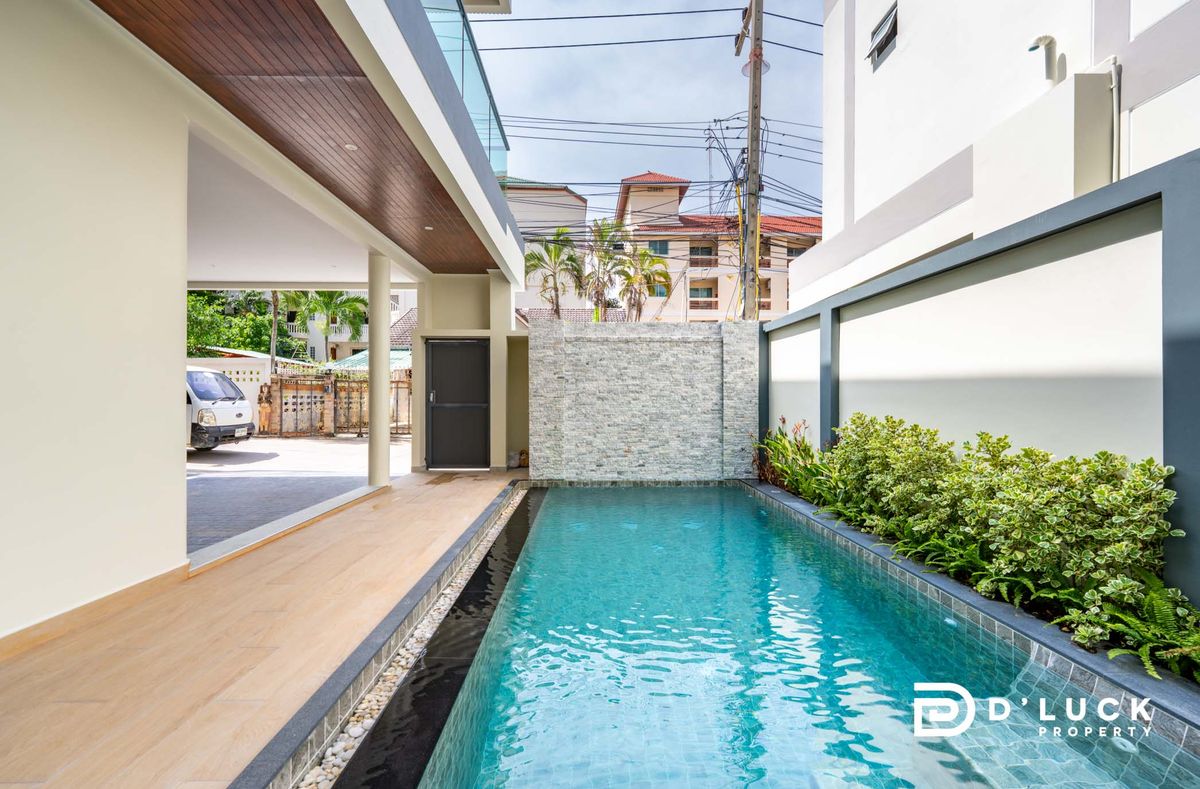 ขายพัทยา บางแสน ชลบุรี สัตหีบ : พูลวิลล่าหรูสไตล์โมเดิร์น ใจกลางพัทยา พร้อมลงทุนปล่อยเช่า 4 ห้องนอน