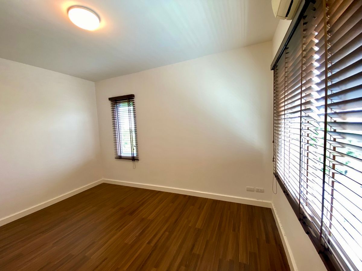 For SaleTownhomePattanakan, Srinakarin : 🌟 Corner Renovated Townhome for Sale – “Town Avenue Rama 9” | Prime Location, Ready to Move In, Ideal for Living or Investment! 🌟