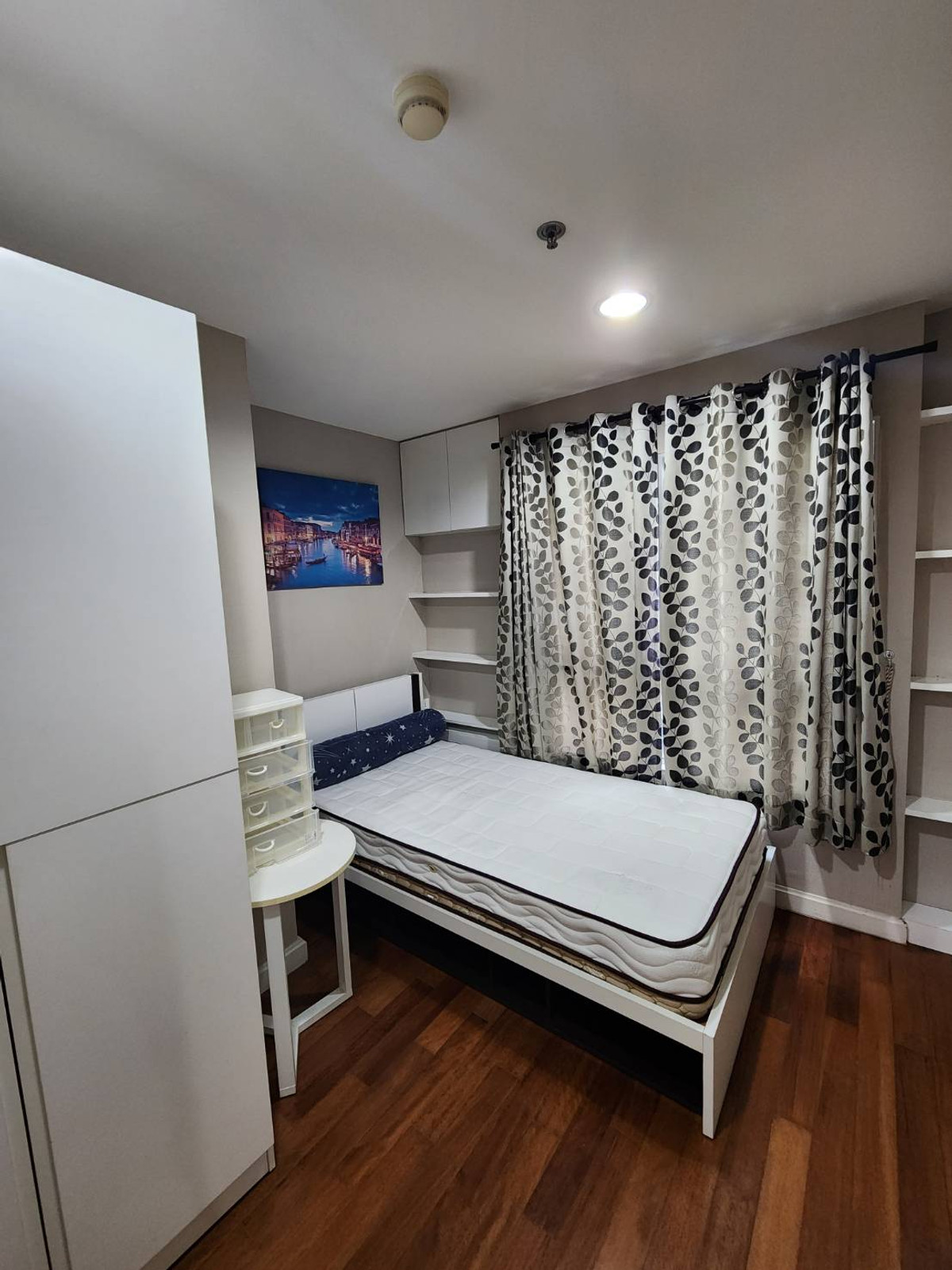 ให้เช่าคอนโดพระราม 9 เพชรบุรีตัดใหม่ RCA :   FOR RENT -- 2 BEDROOM 1 BATHROOM 59 SQ.M   -- READY TO MOVE IN -- CALL NOW 094-641-5974