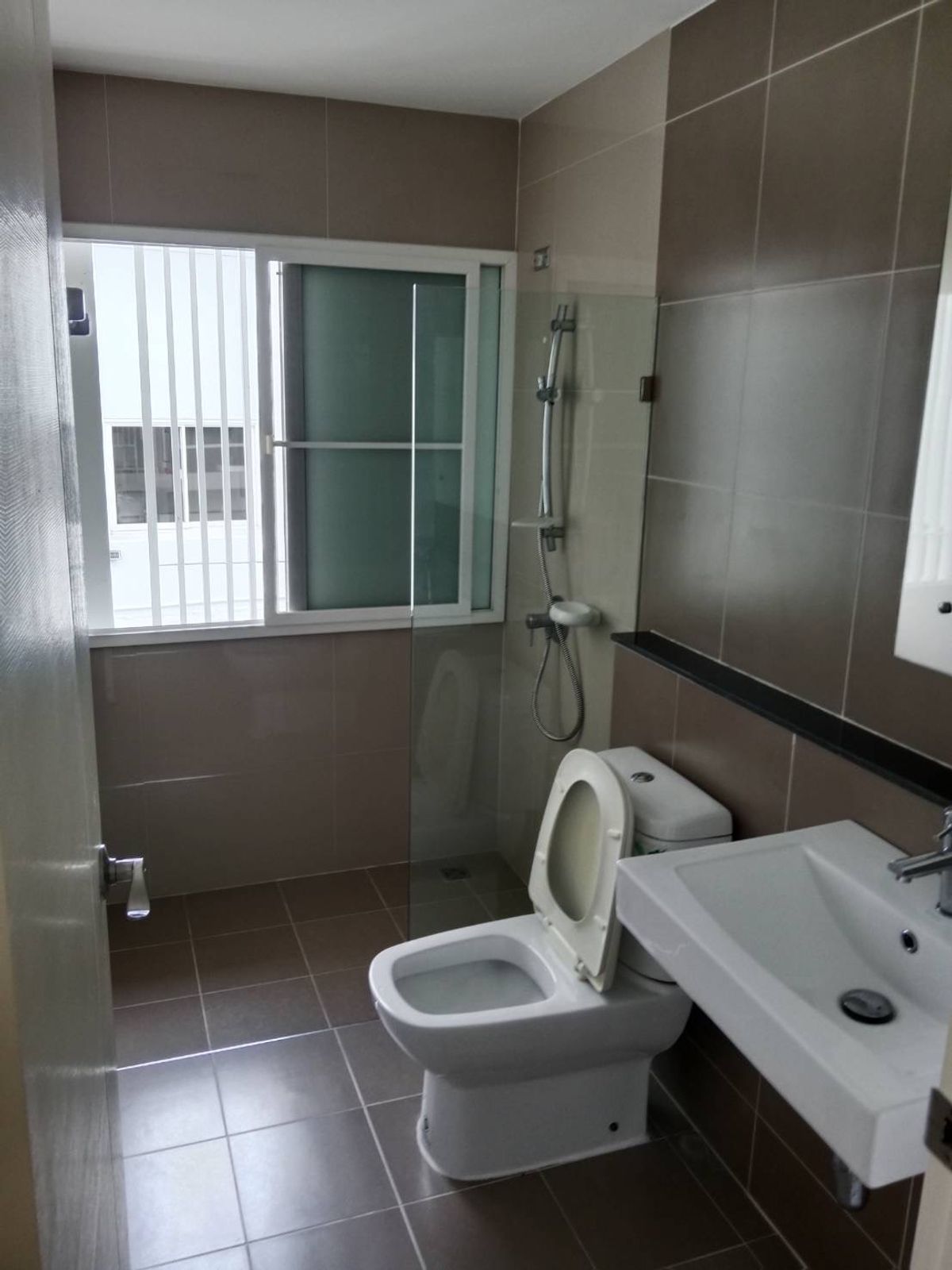 ขายบ้านมีนบุรี-ร่มเกล้า : พาร์คเวย์ ชาเล่ต์ รามคำแหง / 3 ห้องนอน (ขาย), Parkway Chalet Ramkhamhaeng / 3 Bedrooms (FOR SALE) AA375