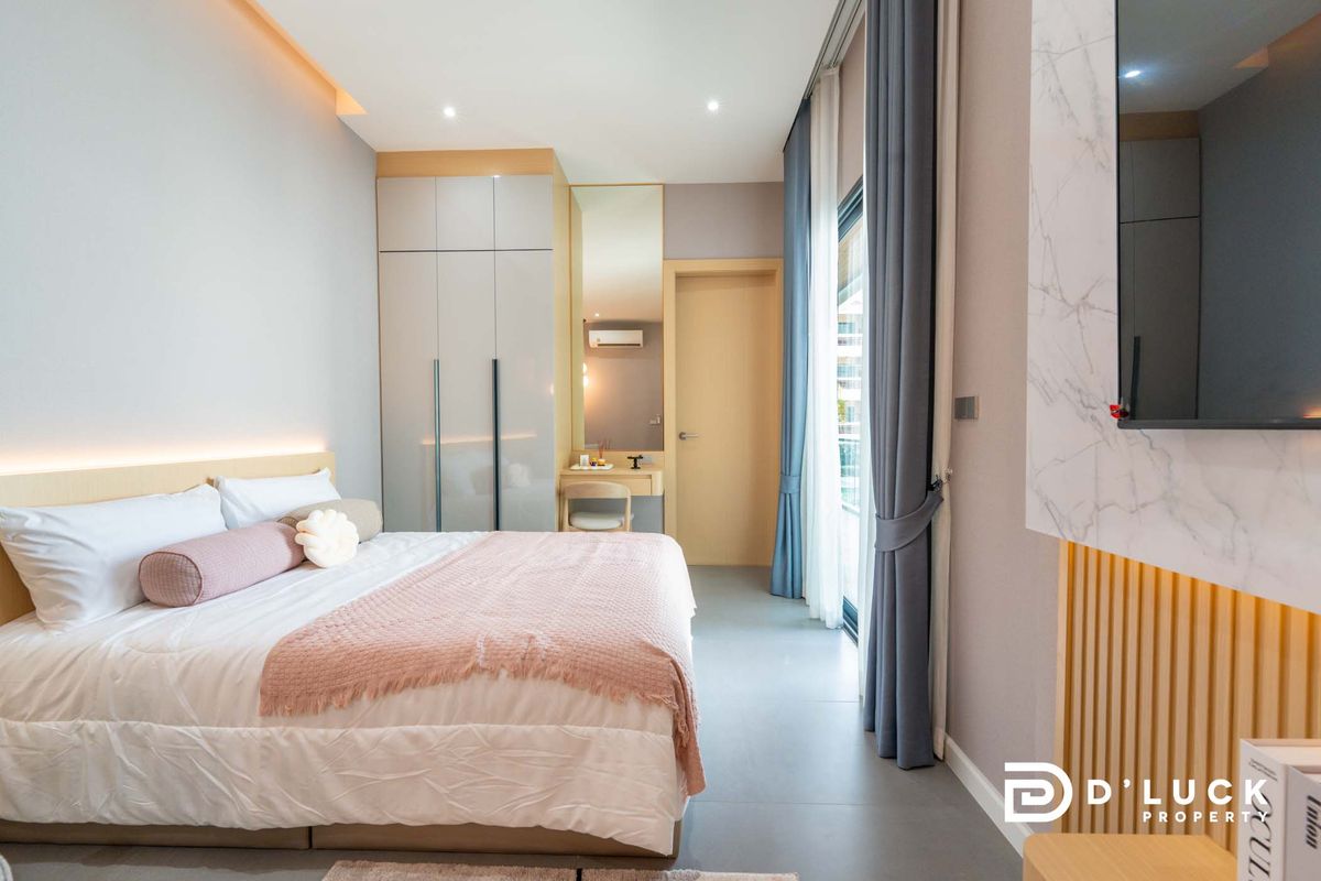 ขายพัทยา บางแสน ชลบุรี สัตหีบ : พูลวิลล่าหรูสไตล์โมเดิร์น ใจกลางพัทยา พร้อมลงทุนปล่อยเช่า 4 ห้องนอน