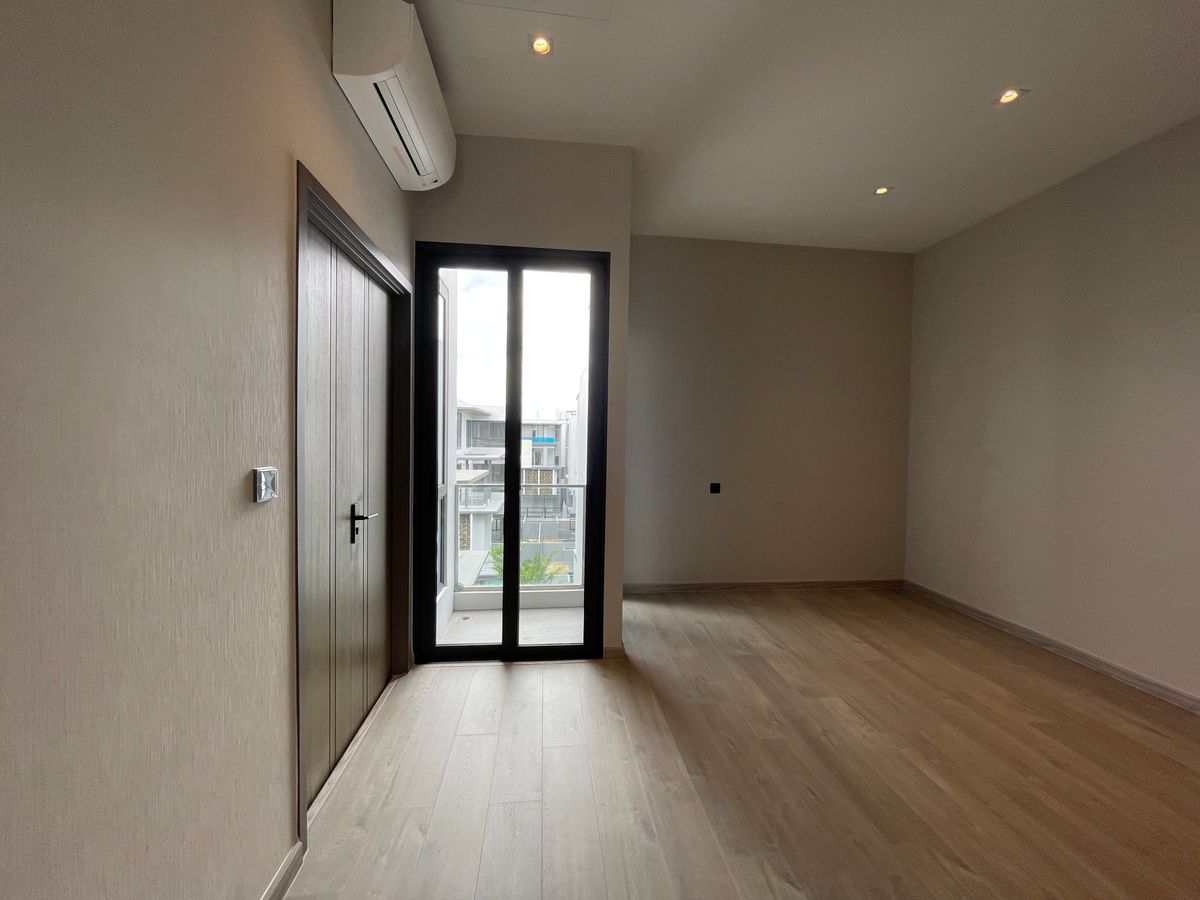 ขายบ้านพระราม 9 เพชรบุรีตัดใหม่ RCA : ขายอาร์เทล อโศก – พระราม 9 แบบบ้าน ARCHE ที่สุดแห่งความหรูหรา บ้านแฝด 3.5 ชั้น พร้อมสระว่ายน้ำส่วนตัวและลิฟต์ส่วนตัว โดดเด่นด้วยดีไซน์หรูหรา ทันสมัย และพื้นที่ใช้สอยที่กว้างขวาง เดินทางสะดวกสบาย ใกล้โรงเรียนนานาชาติและห้างสรรพสินค้า 