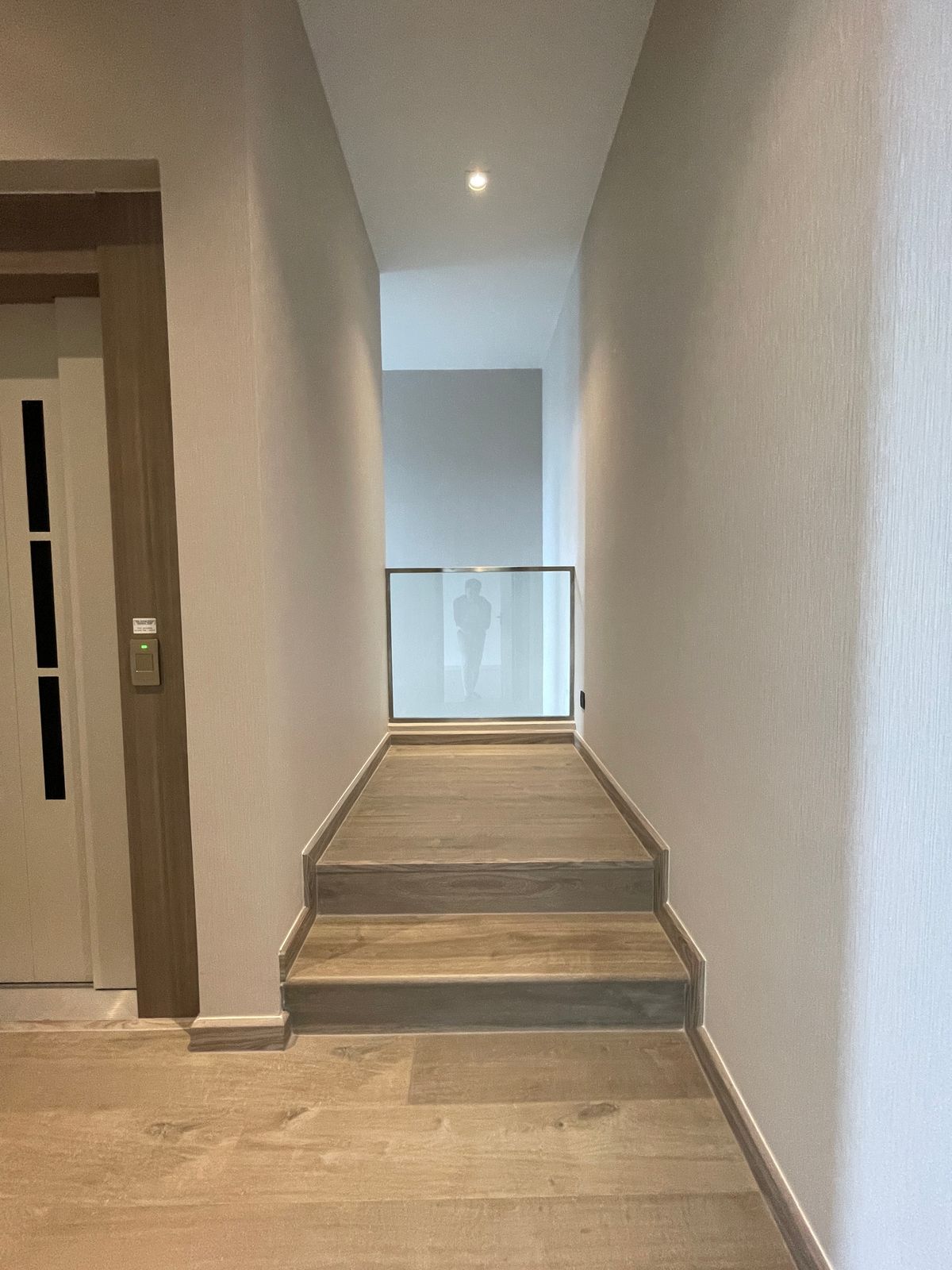 ขายบ้านพระราม 9 เพชรบุรีตัดใหม่ RCA : ขายอาร์เทล อโศก – พระราม 9 แบบบ้าน ARCHE ที่สุดแห่งความหรูหรา บ้านแฝด 3.5 ชั้น พร้อมสระว่ายน้ำส่วนตัวและลิฟต์ส่วนตัว โดดเด่นด้วยดีไซน์หรูหรา ทันสมัย และพื้นที่ใช้สอยที่กว้างขวาง เดินทางสะดวกสบาย ใกล้โรงเรียนนานาชาติและห้างสรรพสินค้า 