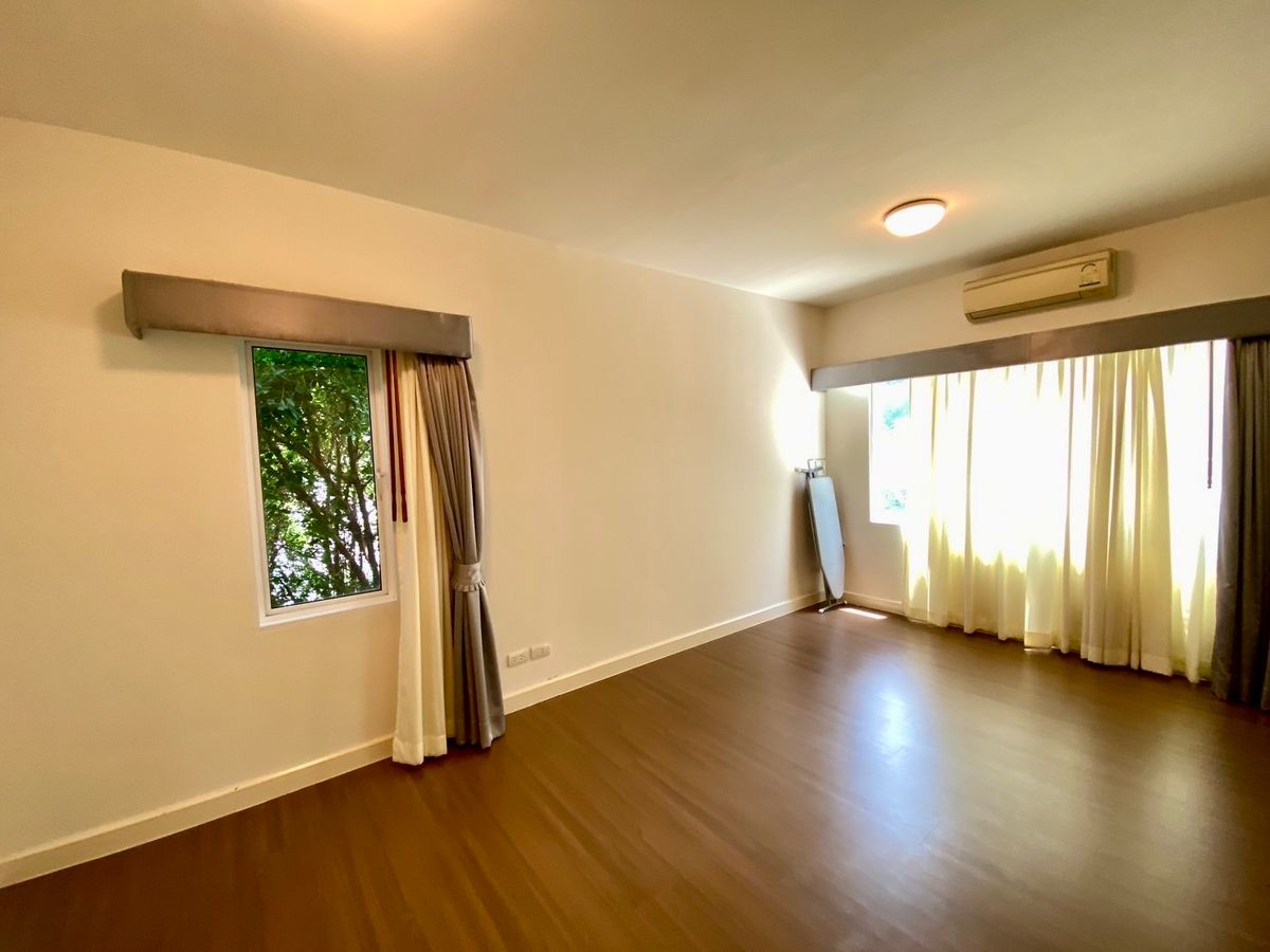 For SaleTownhomePattanakan, Srinakarin : 🌟 Corner Renovated Townhome for Sale – “Town Avenue Rama 9” | Prime Location, Ready to Move In, Ideal for Living or Investment! 🌟
