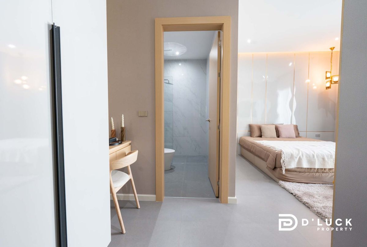 ขายพัทยา บางแสน ชลบุรี สัตหีบ : พูลวิลล่าหรูสไตล์โมเดิร์น ใจกลางพัทยา พร้อมลงทุนปล่อยเช่า 4 ห้องนอน