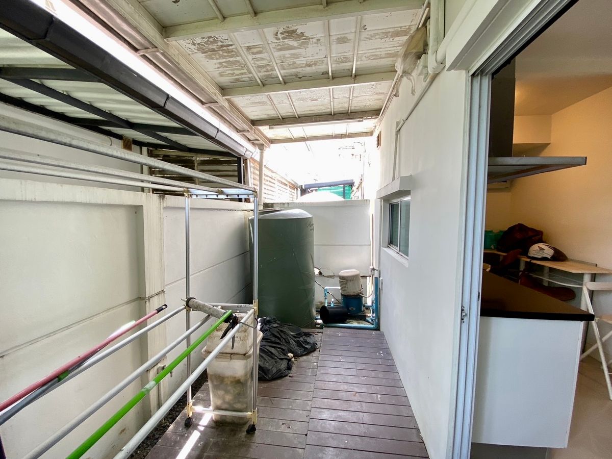 For SaleTownhomePattanakan, Srinakarin : 🌟 Corner Renovated Townhome for Sale – “Town Avenue Rama 9” | Prime Location, Ready to Move In, Ideal for Living or Investment! 🌟