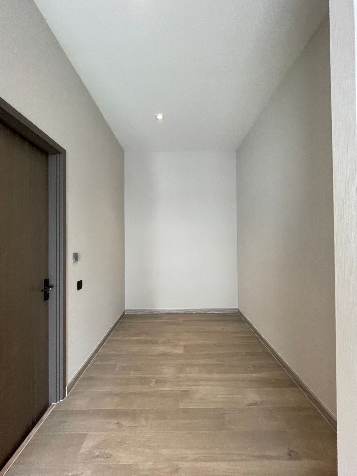 ขายบ้านพระราม 9 เพชรบุรีตัดใหม่ RCA : ขายอาร์เทล อโศก – พระราม 9 แบบบ้าน ARCHE ที่สุดแห่งความหรูหรา บ้านแฝด 3.5 ชั้น พร้อมสระว่ายน้ำส่วนตัวและลิฟต์ส่วนตัว โดดเด่นด้วยดีไซน์หรูหรา ทันสมัย และพื้นที่ใช้สอยที่กว้างขวาง เดินทางสะดวกสบาย ใกล้โรงเรียนนานาชาติและห้างสรรพสินค้า 