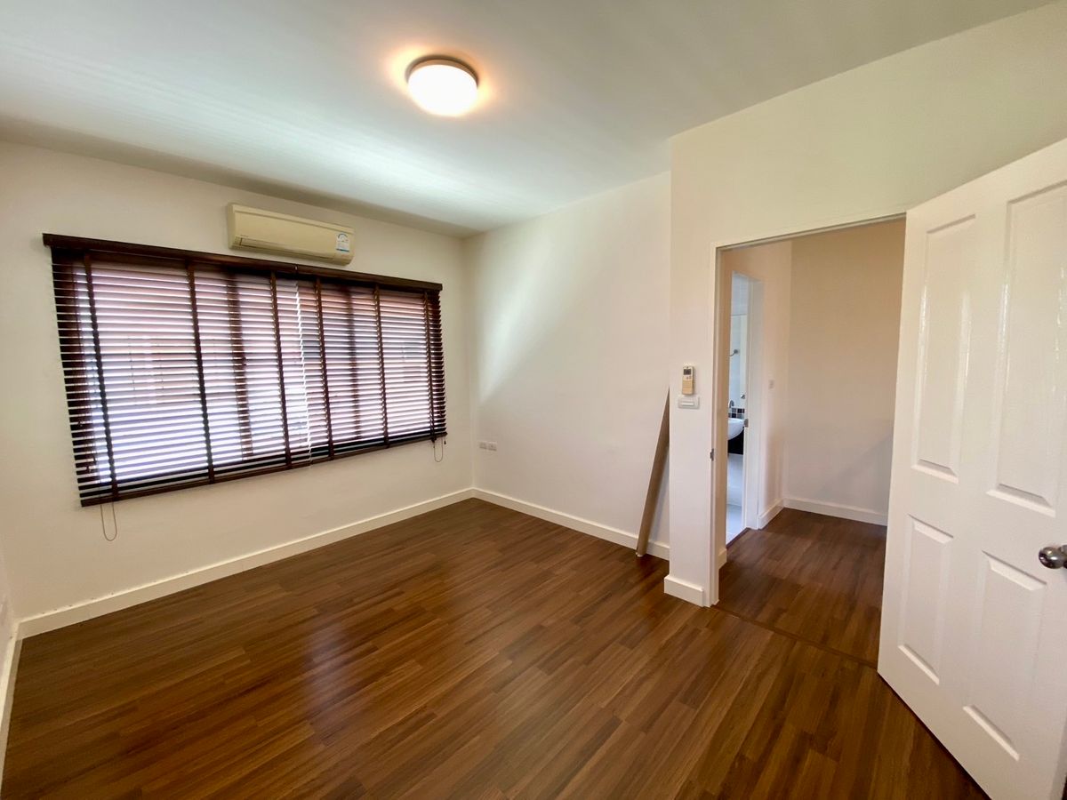 For SaleTownhomePattanakan, Srinakarin : 🌟 Corner Renovated Townhome for Sale – “Town Avenue Rama 9” | Prime Location, Ready to Move In, Ideal for Living or Investment! 🌟