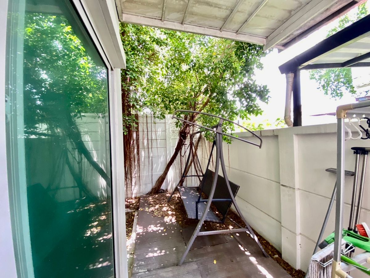 For SaleTownhomePattanakan, Srinakarin : 🌟 Corner Renovated Townhome for Sale – “Town Avenue Rama 9” | Prime Location, Ready to Move In, Ideal for Living or Investment! 🌟