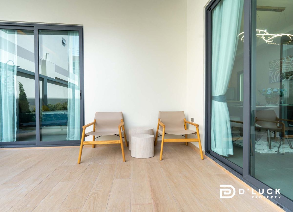 ขายพัทยา บางแสน ชลบุรี สัตหีบ : พูลวิลล่าหรูสไตล์โมเดิร์น ใจกลางพัทยา พร้อมลงทุนปล่อยเช่า 4 ห้องนอน