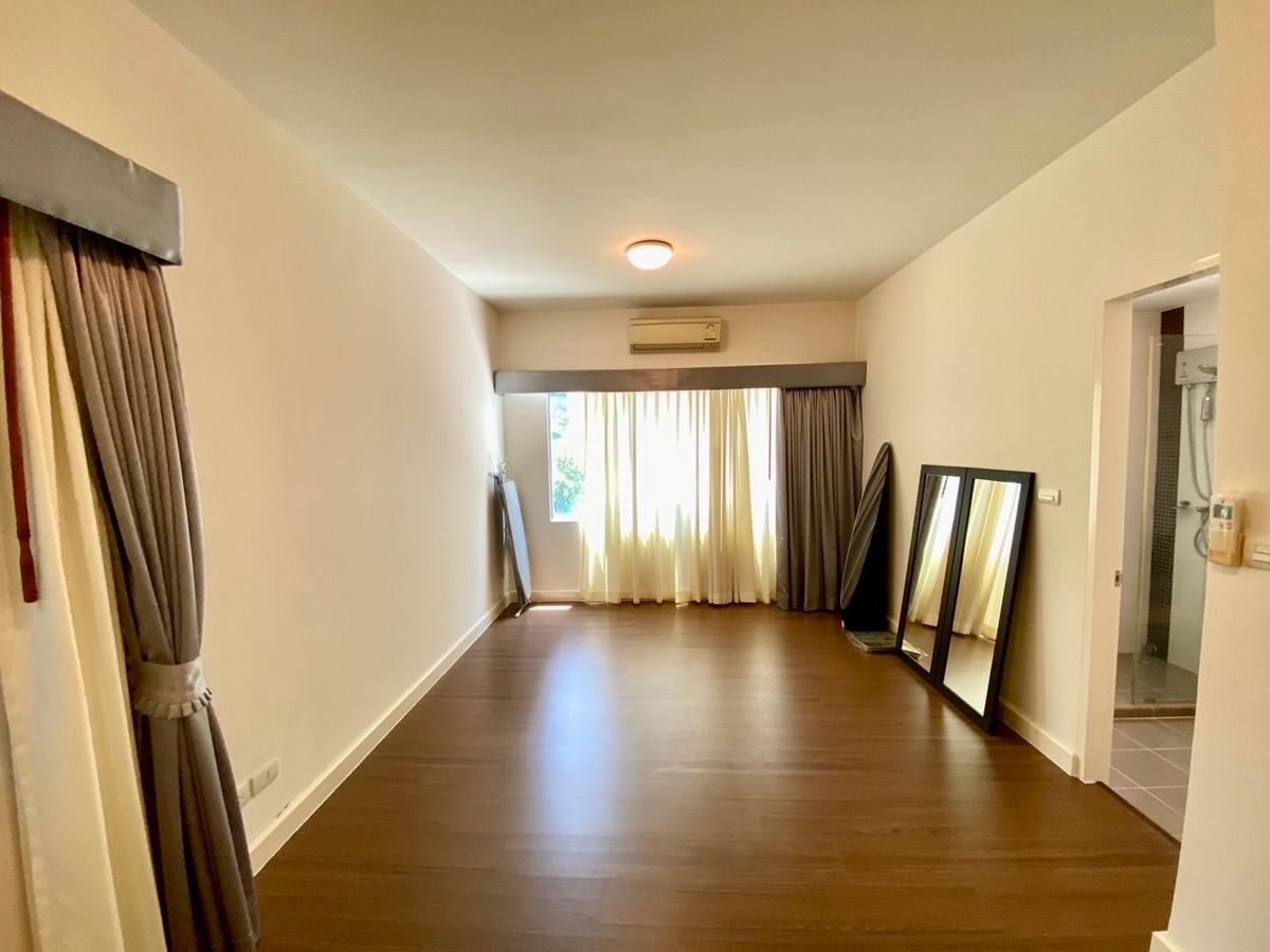 For SaleTownhomePattanakan, Srinakarin : 🌟 Corner Renovated Townhome for Sale – “Town Avenue Rama 9” | Prime Location, Ready to Move In, Ideal for Living or Investment! 🌟