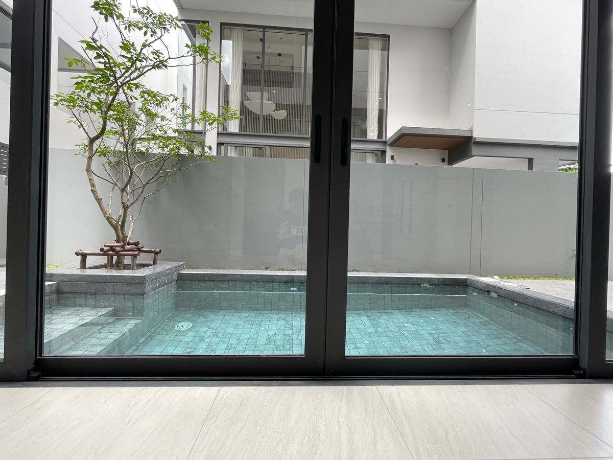 ขายบ้านพระราม 9 เพชรบุรีตัดใหม่ RCA : ขายอาร์เทล อโศก – พระราม 9 แบบบ้าน ARCHE ที่สุดแห่งความหรูหรา บ้านแฝด 3.5 ชั้น พร้อมสระว่ายน้ำส่วนตัวและลิฟต์ส่วนตัว โดดเด่นด้วยดีไซน์หรูหรา ทันสมัย และพื้นที่ใช้สอยที่กว้างขวาง เดินทางสะดวกสบาย ใกล้โรงเรียนนานาชาติและห้างสรรพสินค้า 