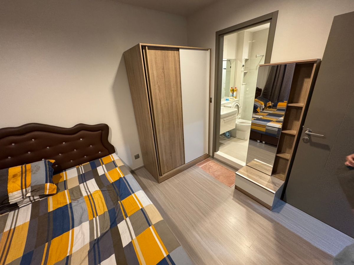 For RentCondoRama9, Petchburi, RCA : Life Asoke Hype rental price 21,500 baht/month [MKR250617]