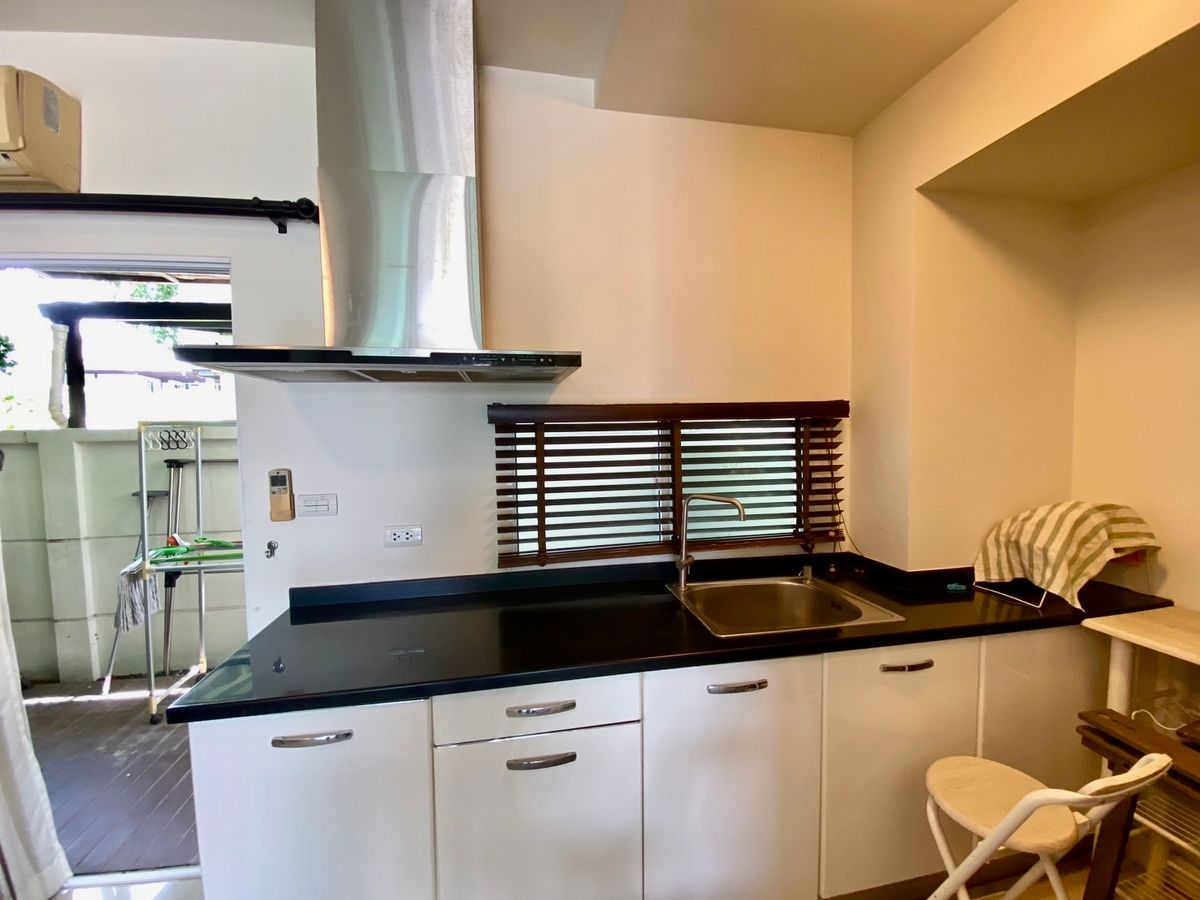 For SaleTownhomePattanakan, Srinakarin : 🌟 Corner Renovated Townhome for Sale – “Town Avenue Rama 9” | Prime Location, Ready to Move In, Ideal for Living or Investment! 🌟