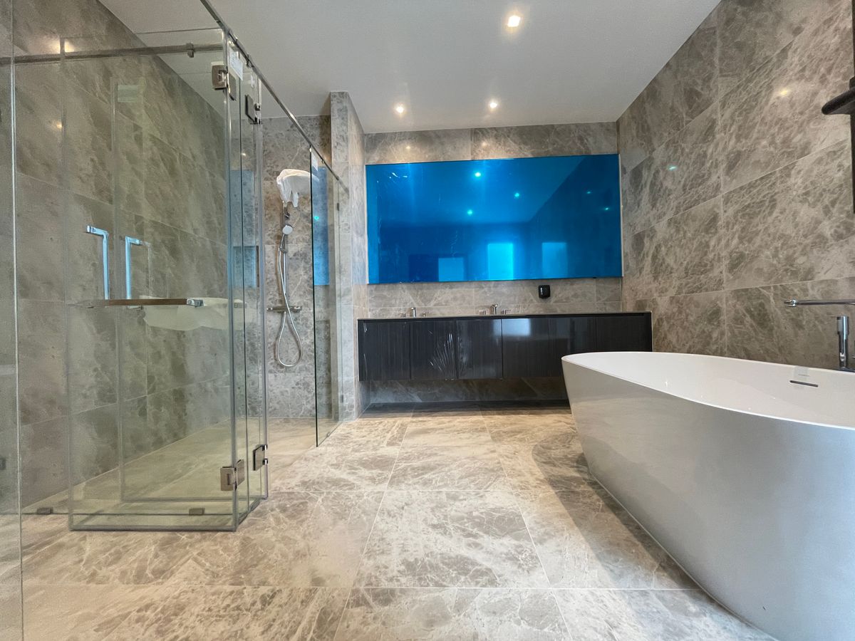 ขายบ้านพระราม 9 เพชรบุรีตัดใหม่ RCA : ขายอาร์เทล อโศก – พระราม 9 แบบบ้าน ARCHE ที่สุดแห่งความหรูหรา บ้านแฝด 3.5 ชั้น พร้อมสระว่ายน้ำส่วนตัวและลิฟต์ส่วนตัว โดดเด่นด้วยดีไซน์หรูหรา ทันสมัย และพื้นที่ใช้สอยที่กว้างขวาง เดินทางสะดวกสบาย ใกล้โรงเรียนนานาชาติและห้างสรรพสินค้า 