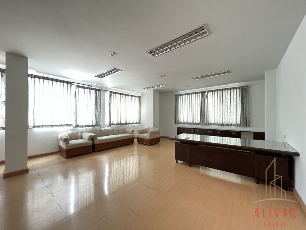 ให้เช่าอาคารพาณิชย์วงเวียนใหญ่ เจริญนคร : RB022623 ให้เช่า อาคารพาณิชย์ 4ชั้น พร้อมโกดัง เจริญนคร 34 (ว่าง เดือนสิงหา 2025)