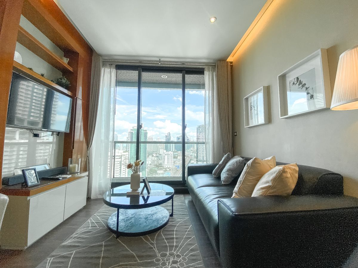 ให้เช่าคอนโดสุขุมวิท อโศก ทองหล่อ : 🏙️ The Address 28 | Short-Term Rental | บริการครบครัน 🛏️ | ขนาด 68 ตร.ม. | ใจกลางพร้อมพงษ์ 🚆✨