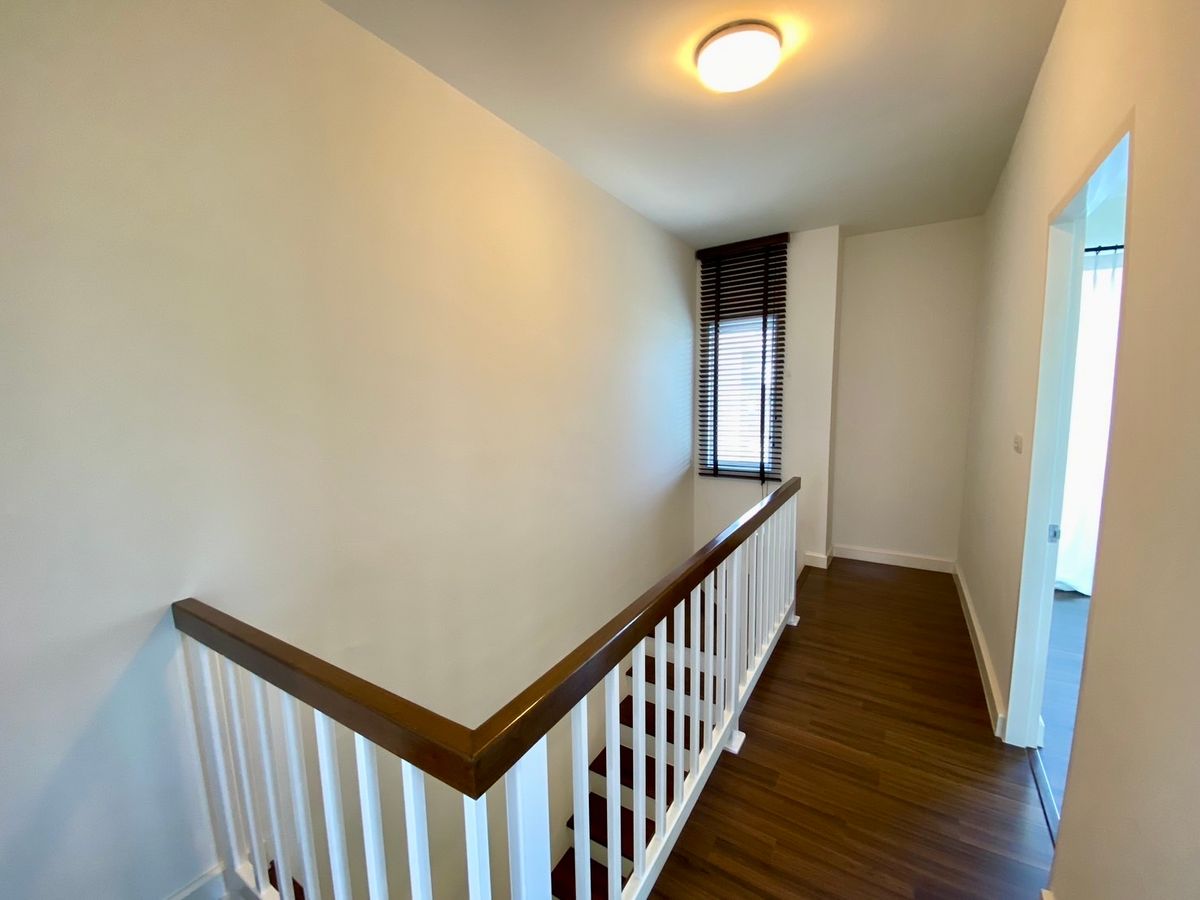 For SaleTownhomePattanakan, Srinakarin : 🌟 Corner Renovated Townhome for Sale – “Town Avenue Rama 9” | Prime Location, Ready to Move In, Ideal for Living or Investment! 🌟