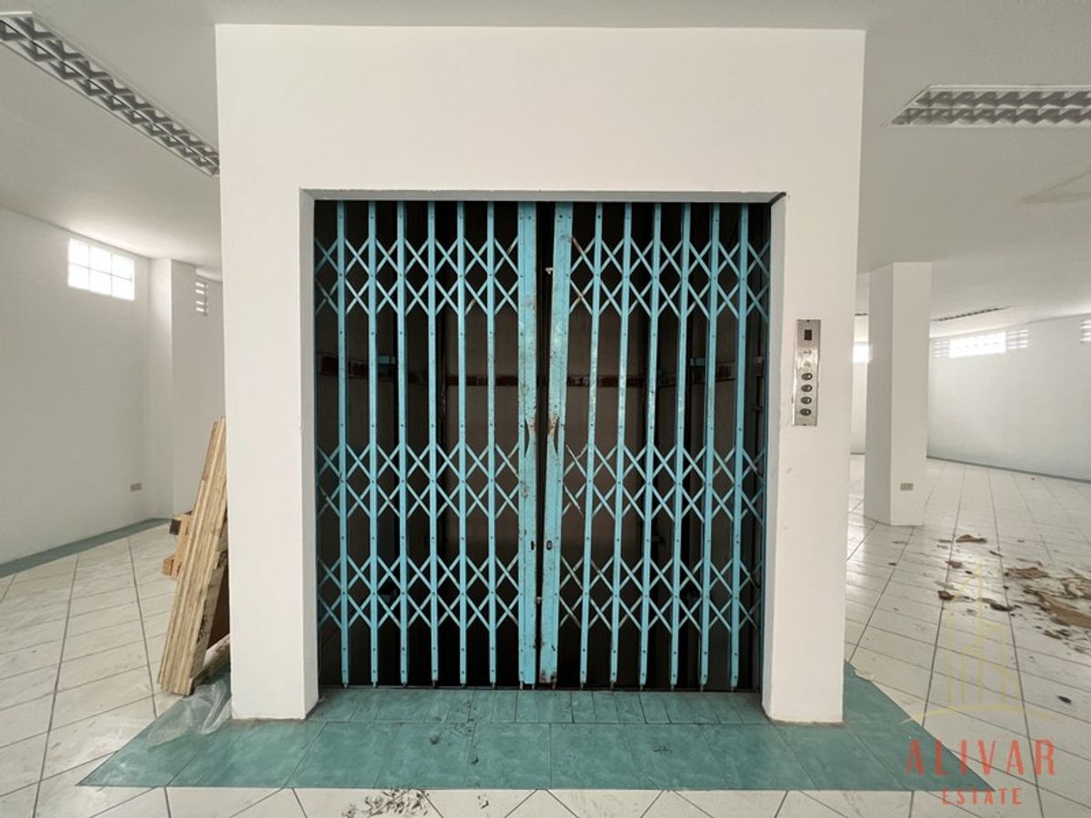 ให้เช่าอาคารพาณิชย์วงเวียนใหญ่ เจริญนคร : RB022623 ให้เช่า อาคารพาณิชย์ 4ชั้น พร้อมโกดัง เจริญนคร 34 (ว่าง เดือนสิงหา 2025)