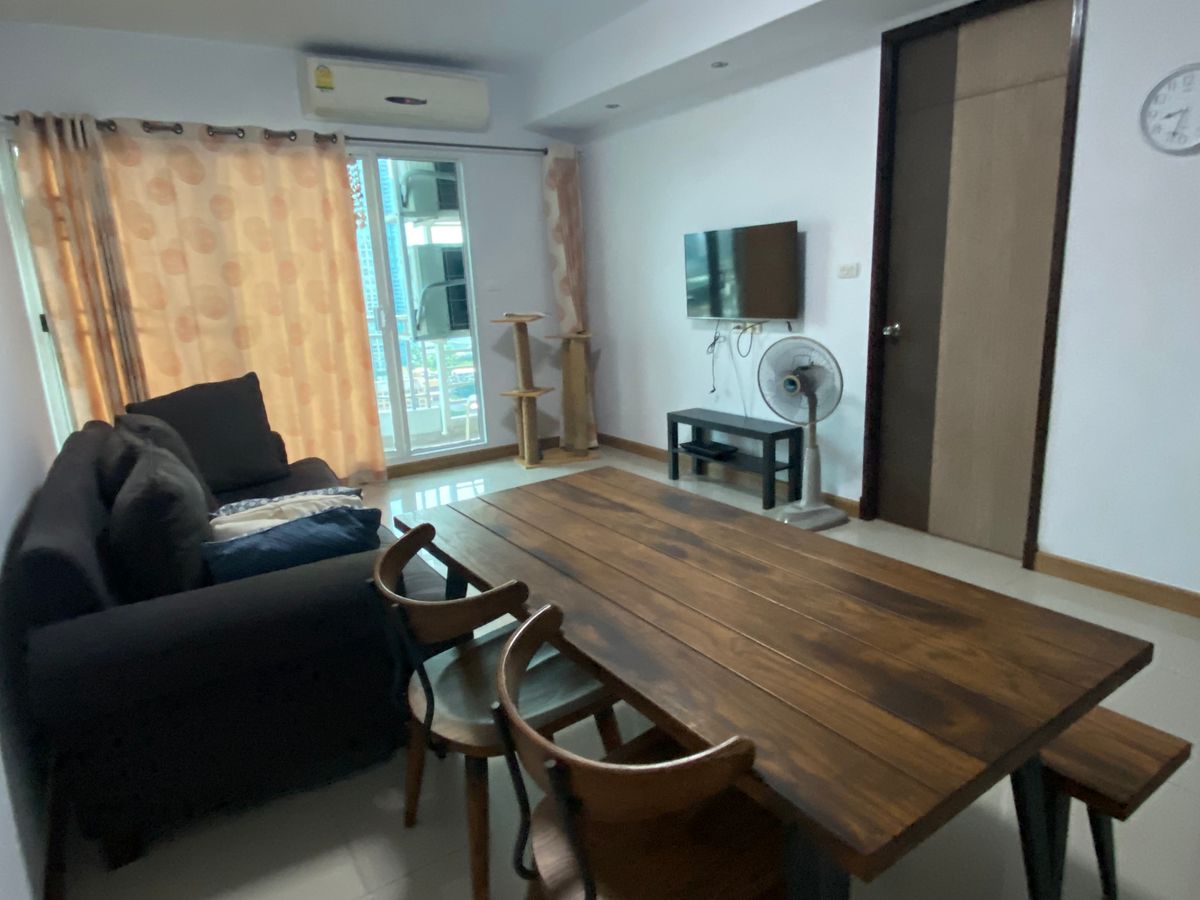 ให้เช่าคอนโดวงเวียนใหญ่ เจริญนคร : Fully furnished Riverside condo for rent at Charoennakorn 