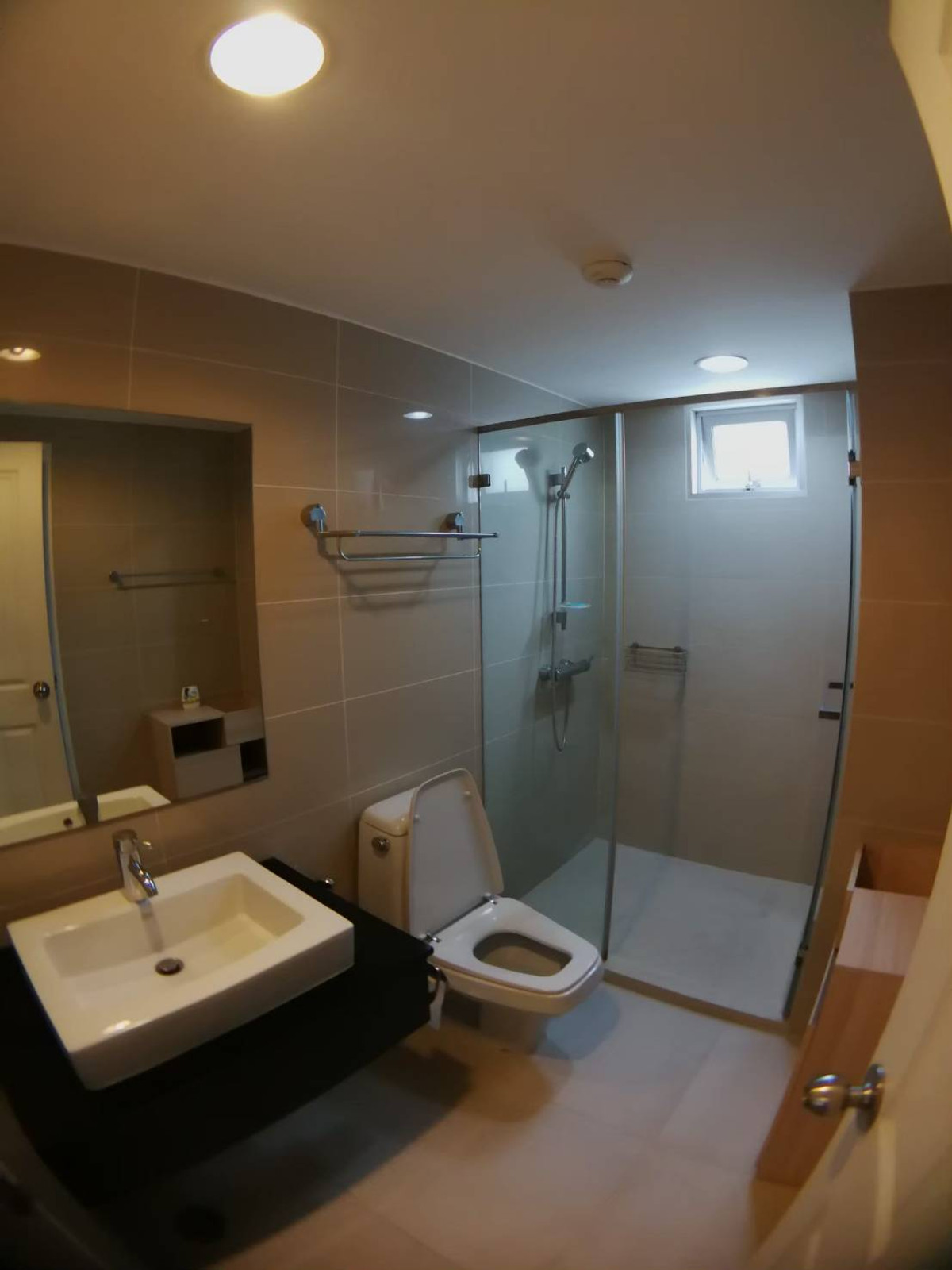 ให้เช่าคอนโดพระราม 9 เพชรบุรีตัดใหม่ RCA :   FOR RENT -- 2 BEDROOM 1 BATHROOM 59 SQ.M   -- READY TO MOVE IN -- CALL NOW 094-641-5974