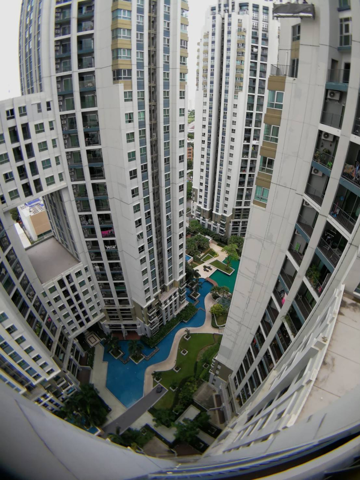 ให้เช่าคอนโดพระราม 9 เพชรบุรีตัดใหม่ RCA :   FOR RENT -- 2 BEDROOM 1 BATHROOM 59 SQ.M   -- READY TO MOVE IN -- CALL NOW 094-641-5974