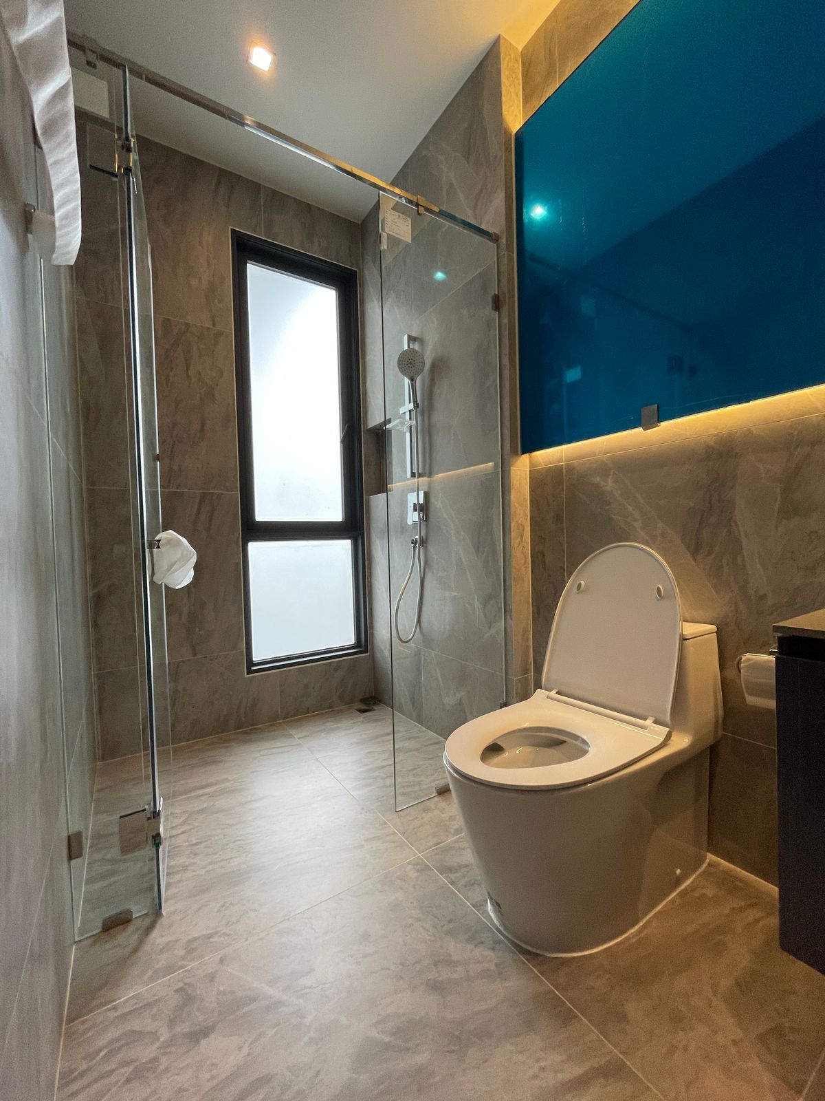 ขายบ้านพระราม 9 เพชรบุรีตัดใหม่ RCA : ขายอาร์เทล อโศก – พระราม 9 แบบบ้าน ARCHE ที่สุดแห่งความหรูหรา บ้านแฝด 3.5 ชั้น พร้อมสระว่ายน้ำส่วนตัวและลิฟต์ส่วนตัว โดดเด่นด้วยดีไซน์หรูหรา ทันสมัย และพื้นที่ใช้สอยที่กว้างขวาง เดินทางสะดวกสบาย ใกล้โรงเรียนนานาชาติและห้างสรรพสินค้า 