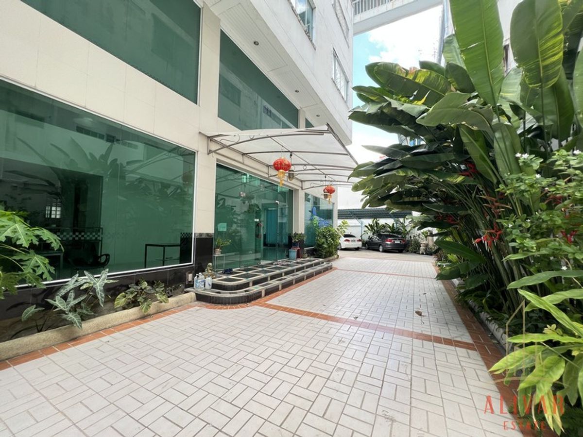 ให้เช่าอาคารพาณิชย์วงเวียนใหญ่ เจริญนคร : RB022623 ให้เช่า อาคารพาณิชย์ 4ชั้น พร้อมโกดัง เจริญนคร 34 (ว่าง เดือนสิงหา 2025)