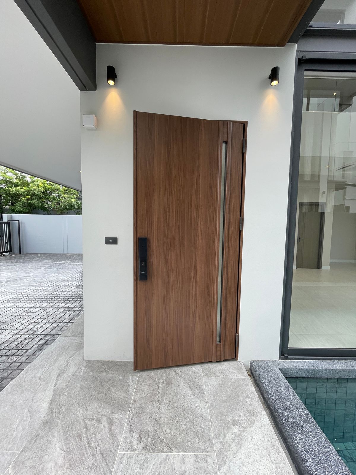 ขายบ้านพระราม 9 เพชรบุรีตัดใหม่ RCA : ขายอาร์เทล อโศก – พระราม 9 แบบบ้าน ARCHE ที่สุดแห่งความหรูหรา บ้านแฝด 3.5 ชั้น พร้อมสระว่ายน้ำส่วนตัวและลิฟต์ส่วนตัว โดดเด่นด้วยดีไซน์หรูหรา ทันสมัย และพื้นที่ใช้สอยที่กว้างขวาง เดินทางสะดวกสบาย ใกล้โรงเรียนนานาชาติและห้างสรรพสินค้า 