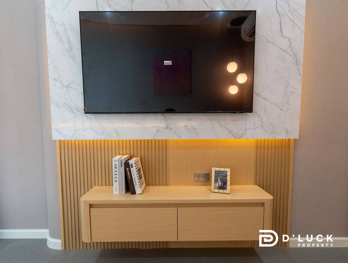 ขายพัทยา บางแสน ชลบุรี สัตหีบ : พูลวิลล่าหรูสไตล์โมเดิร์น ใจกลางพัทยา พร้อมลงทุนปล่อยเช่า 4 ห้องนอน