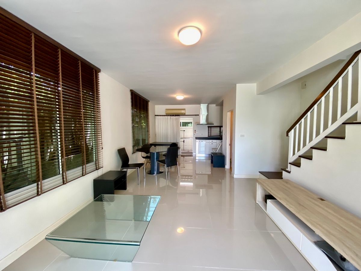 For SaleTownhomePattanakan, Srinakarin : 🌟 Corner Renovated Townhome for Sale – “Town Avenue Rama 9” | Prime Location, Ready to Move In, Ideal for Living or Investment! 🌟