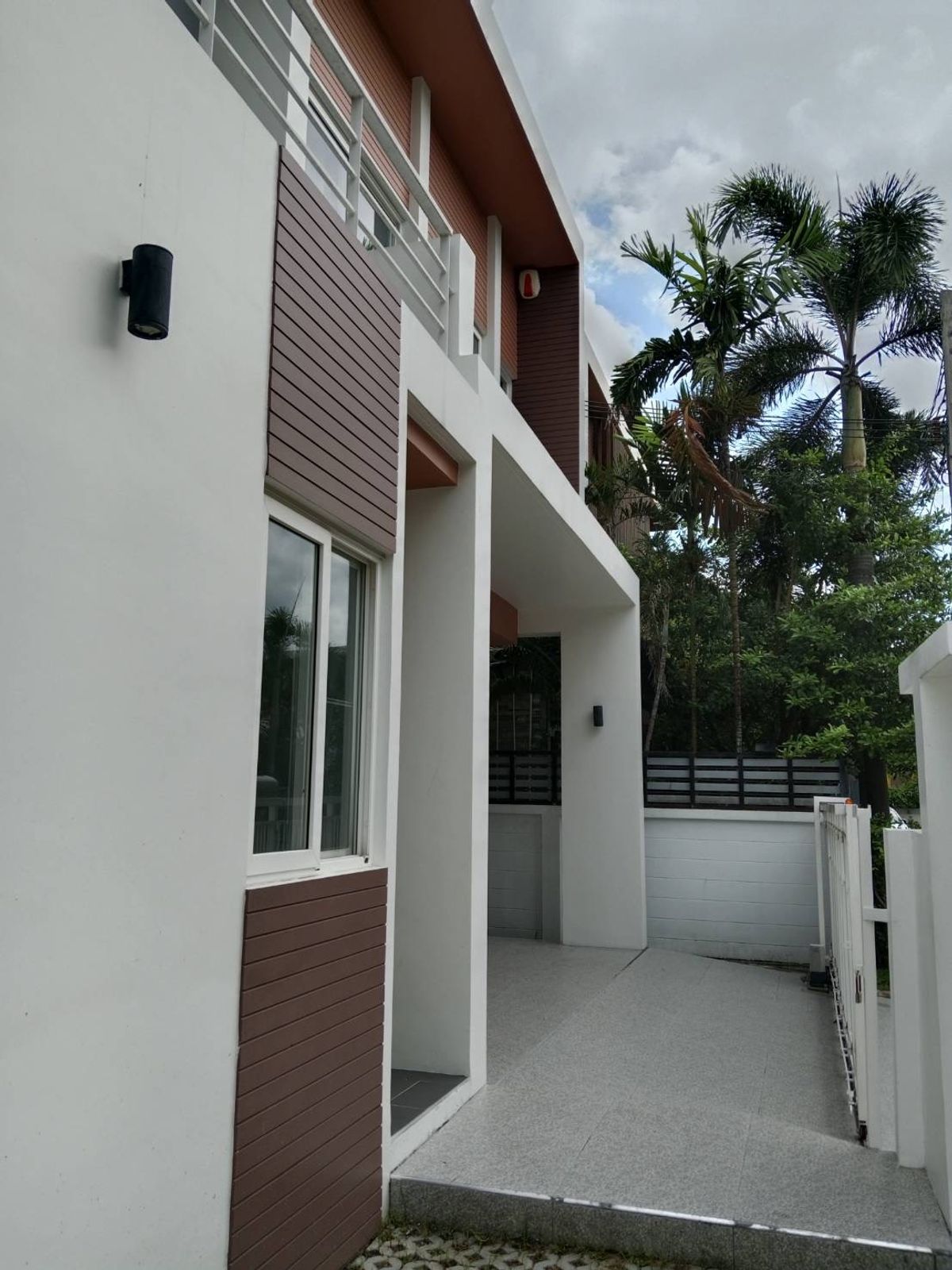 ขายบ้านมีนบุรี-ร่มเกล้า : พาร์คเวย์ ชาเล่ต์ รามคำแหง / 3 ห้องนอน (ขาย), Parkway Chalet Ramkhamhaeng / 3 Bedrooms (FOR SALE) AA375