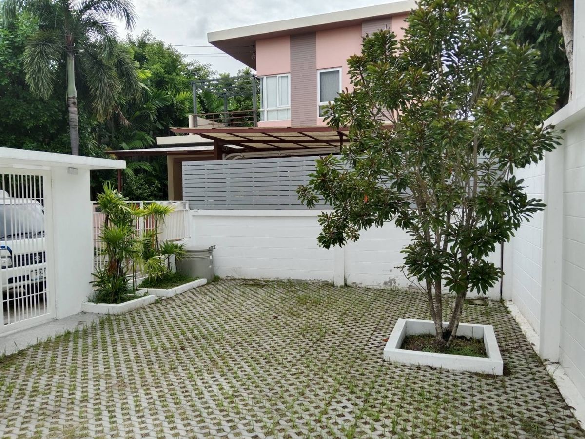 ขายบ้านมีนบุรี-ร่มเกล้า : พาร์คเวย์ ชาเล่ต์ รามคำแหง / 3 ห้องนอน (ขาย), Parkway Chalet Ramkhamhaeng / 3 Bedrooms (FOR SALE) AA375