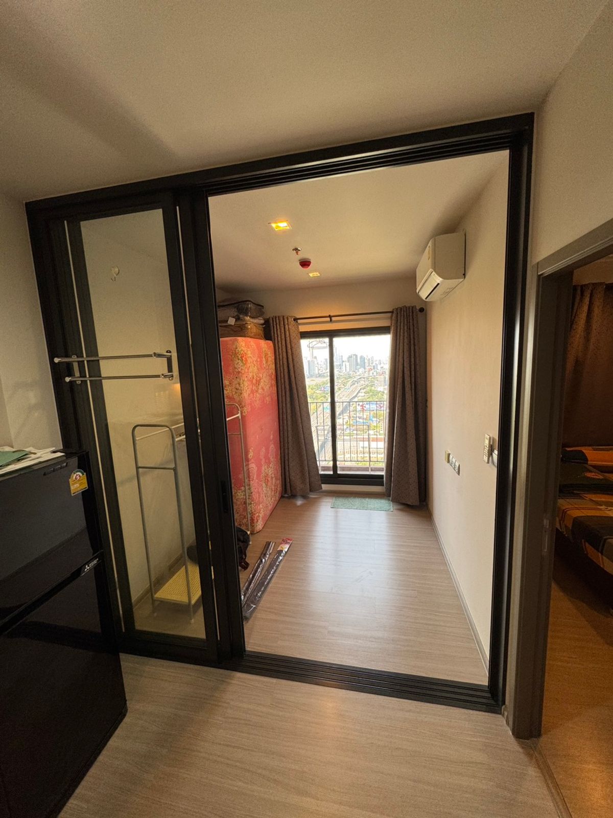 For RentCondoRama9, Petchburi, RCA : Life Asoke Hype rental price 21,500 baht/month [MKR250617]