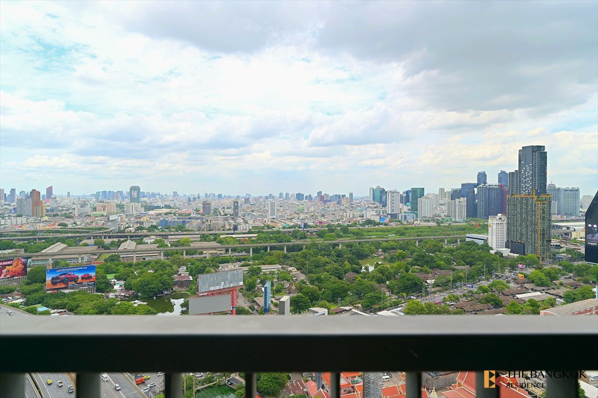 For RentCondoWitthayu, Chidlom, Langsuan, Ploenchit : Life One Wireless, new condo, luxury location on Wireless Road, near BTS Phloen Chit