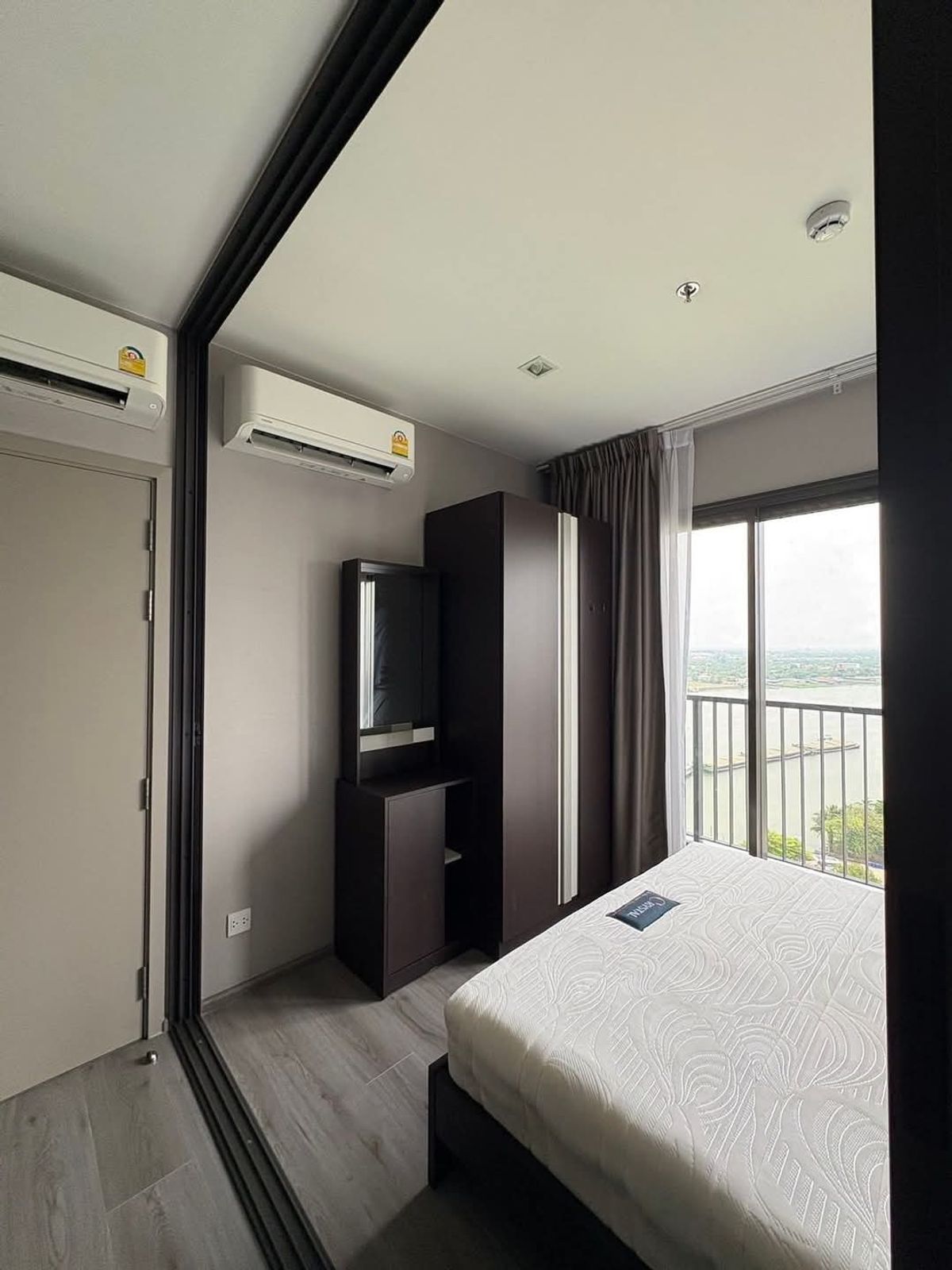 ให้เช่าคอนโดรัตนาธิเบศร์ สนามบินน้ำ พระนั่งเกล้า : 11,000 BHT/Month The Politan Aqua 
