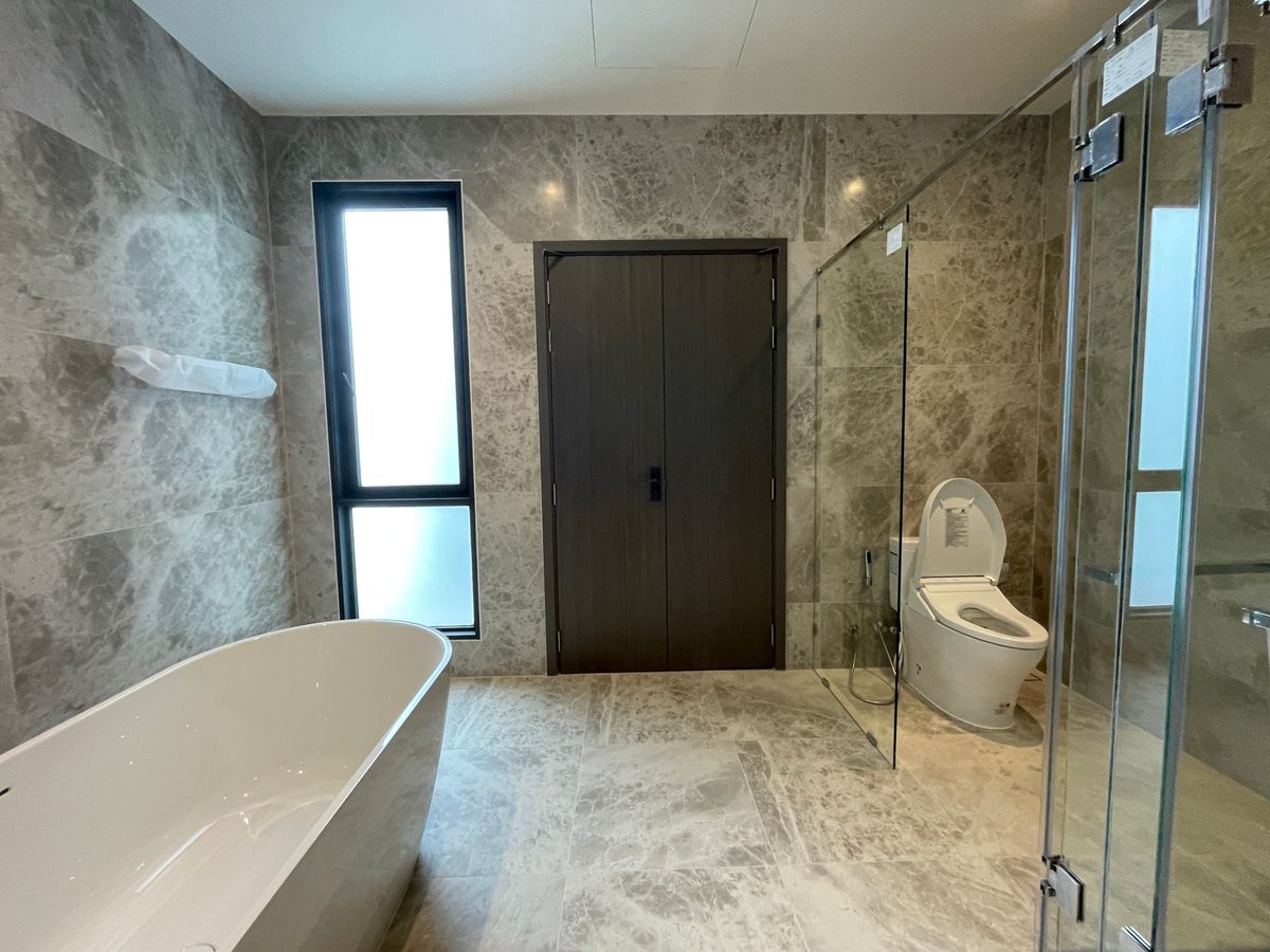 ขายบ้านพระราม 9 เพชรบุรีตัดใหม่ RCA : ขายอาร์เทล อโศก – พระราม 9 แบบบ้าน ARCHE ที่สุดแห่งความหรูหรา บ้านแฝด 3.5 ชั้น พร้อมสระว่ายน้ำส่วนตัวและลิฟต์ส่วนตัว โดดเด่นด้วยดีไซน์หรูหรา ทันสมัย และพื้นที่ใช้สอยที่กว้างขวาง เดินทางสะดวกสบาย ใกล้โรงเรียนนานาชาติและห้างสรรพสินค้า 