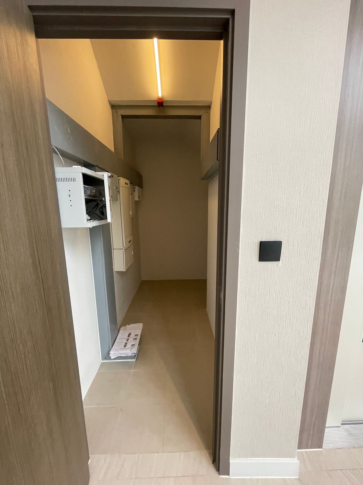 ขายบ้านพระราม 9 เพชรบุรีตัดใหม่ RCA : ขายอาร์เทล อโศก – พระราม 9 แบบบ้าน ARCHE ที่สุดแห่งความหรูหรา บ้านแฝด 3.5 ชั้น พร้อมสระว่ายน้ำส่วนตัวและลิฟต์ส่วนตัว โดดเด่นด้วยดีไซน์หรูหรา ทันสมัย และพื้นที่ใช้สอยที่กว้างขวาง เดินทางสะดวกสบาย ใกล้โรงเรียนนานาชาติและห้างสรรพสินค้า 