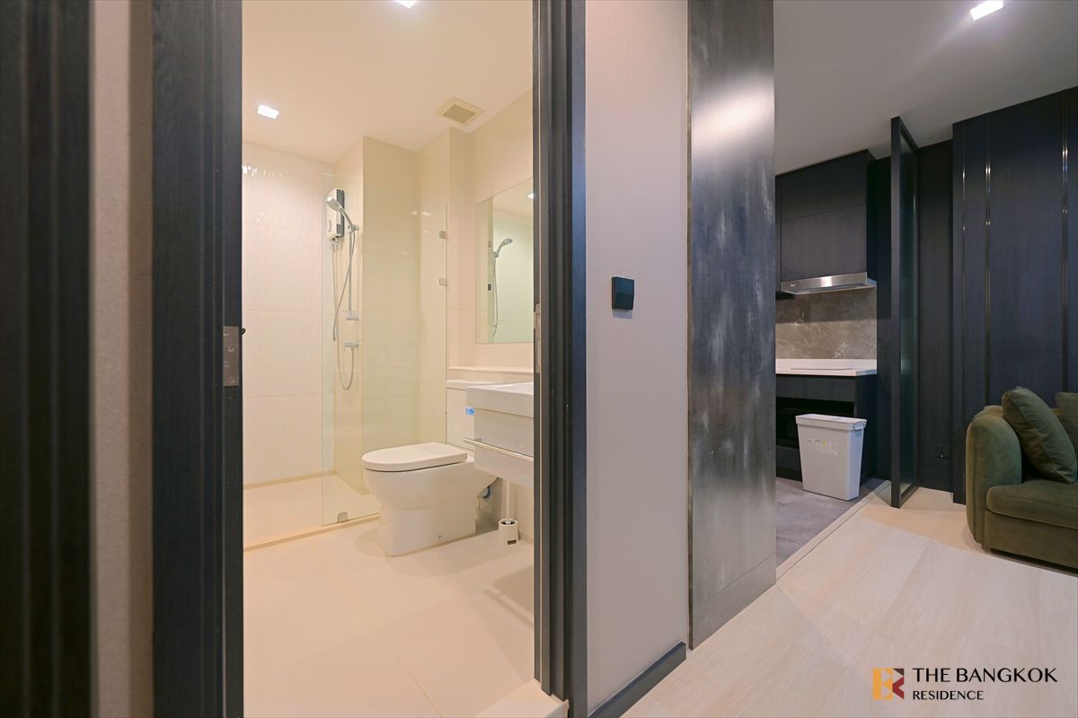 For RentCondoWitthayu, Chidlom, Langsuan, Ploenchit : Life One Wireless, new condo, luxury location on Wireless Road, near BTS Phloen Chit