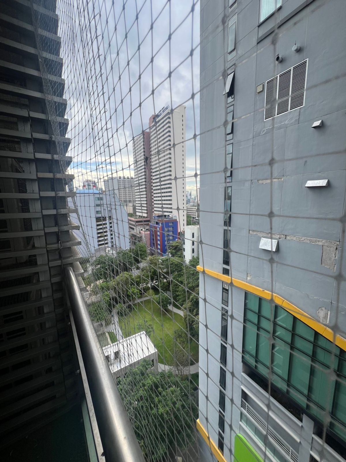 For RentCondoNana, North Nana,Sukhumvit13, Soi Nana : P-2731 Urgent rent! Prime Sukhumvit 11, beautiful room, complete furniture, good location, convenient to travel.