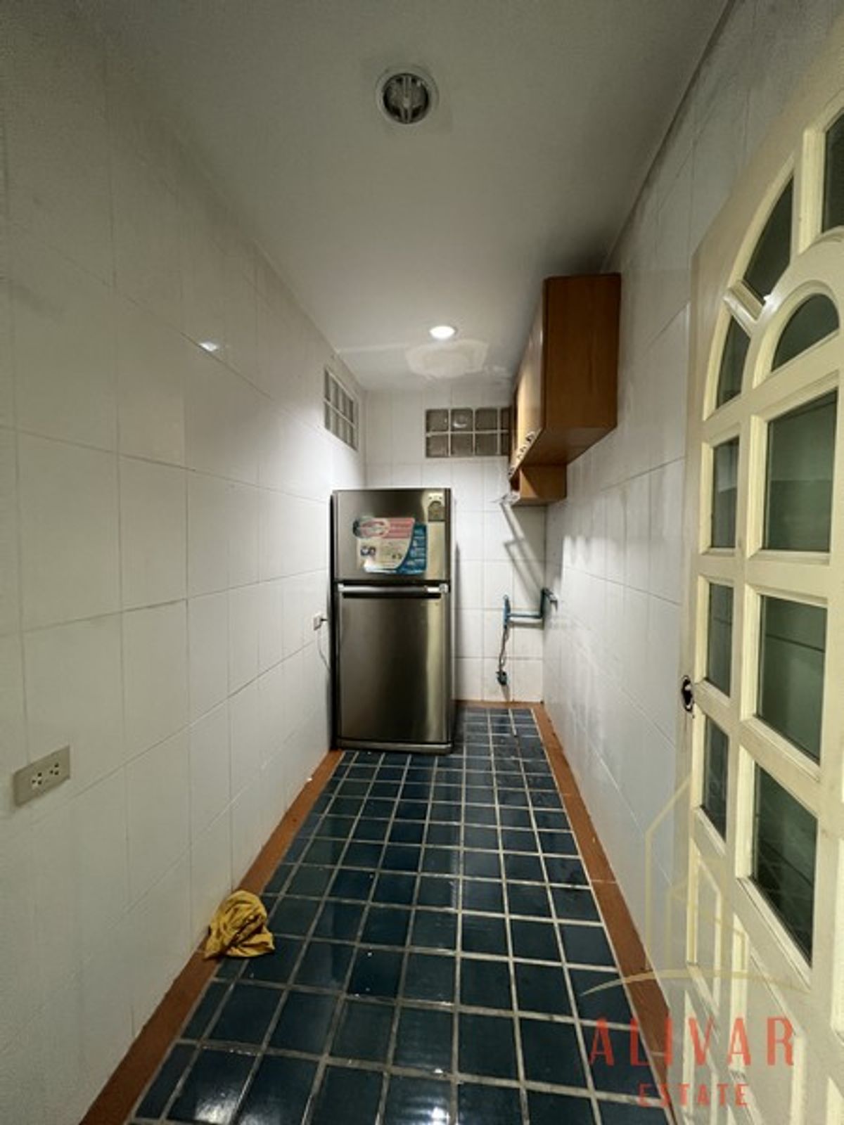 ให้เช่าอาคารพาณิชย์วงเวียนใหญ่ เจริญนคร : RB022623 ให้เช่า อาคารพาณิชย์ 4ชั้น พร้อมโกดัง เจริญนคร 34 (ว่าง เดือนสิงหา 2025)