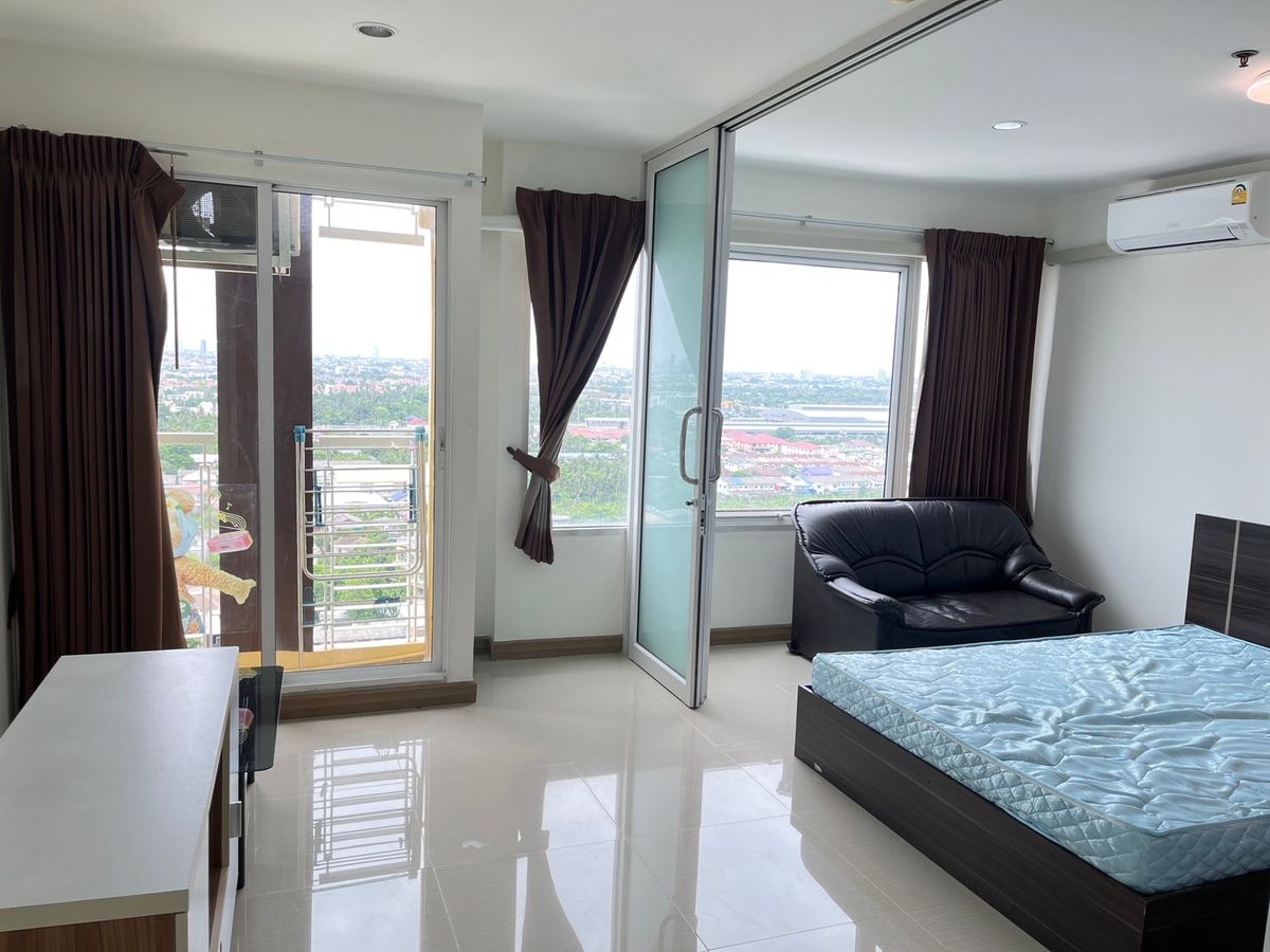 For RentCondoBang kae, Phetkasem : 	High Floor, Nice View, Walk to MRT! Only 7,300/month