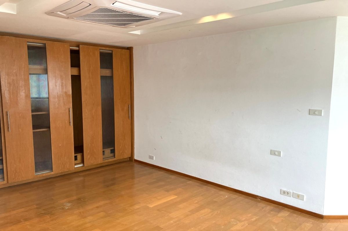 For SaleCondoSukhumvit, Asoke, Thonglor : 🔥 For Sale !!🔥 Code C20230202264..........The President Park Park View Towers, 3 bedroom, 3 bathroom, high floor 22++, Partly Furnished, Special Deal!!📣📣